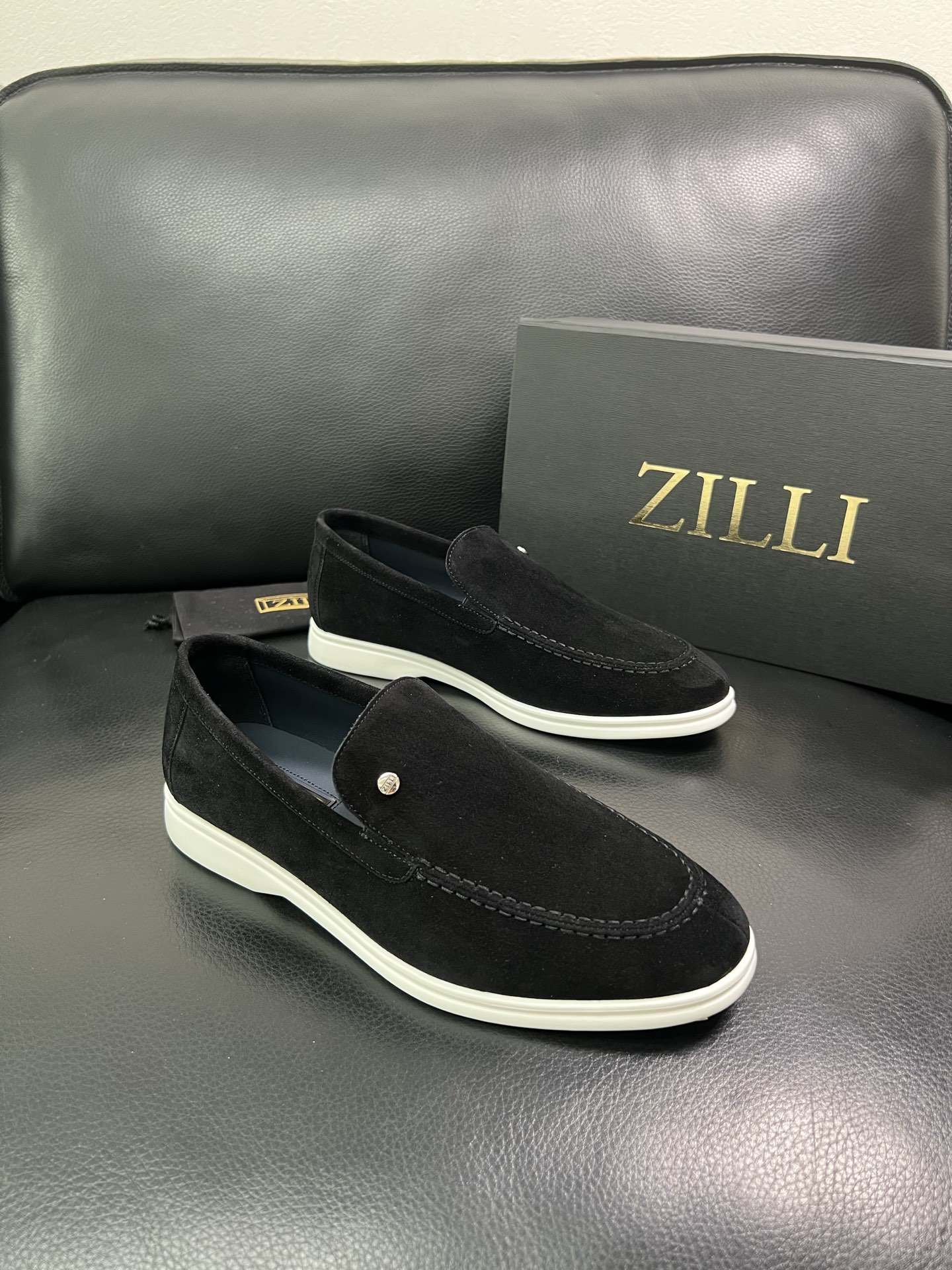ZILLI 顶级代购 专柜同步发售原厂配置，意大利进口原版牛皮面料，进口水染牛里 ，鞋底：原厂特供原版底