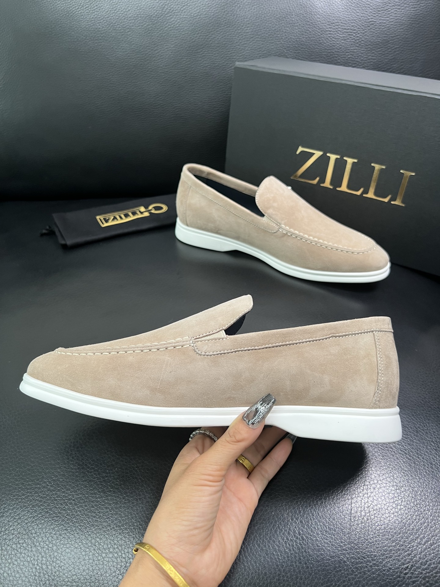 ZILLI 顶级代购 专柜同步发售原厂配置，意大利进口原版牛皮面料，进口水染牛里 ，鞋底：原厂特供原版底