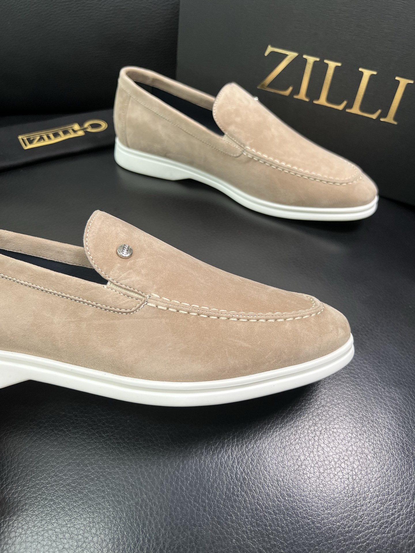 ZILLI 顶级代购 专柜同步发售原厂配置，意大利进口原版牛皮面料，进口水染牛里 ，鞋底：原厂特供原版底