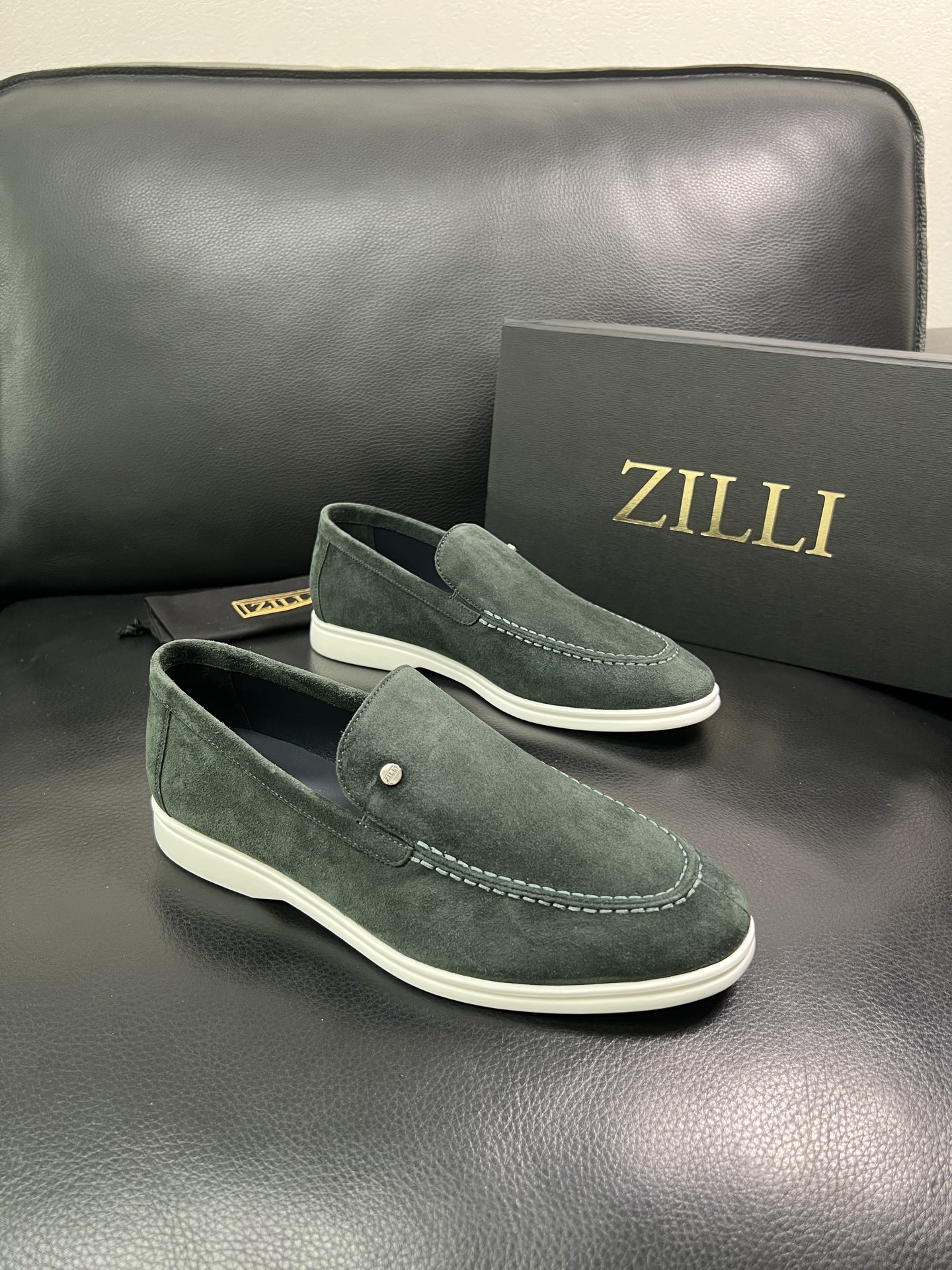 ZILLI 顶级代购 专柜同步发售原厂配置，意大利进口原版牛皮面料，进口水染牛里 ，鞋底：原厂特供原版底
