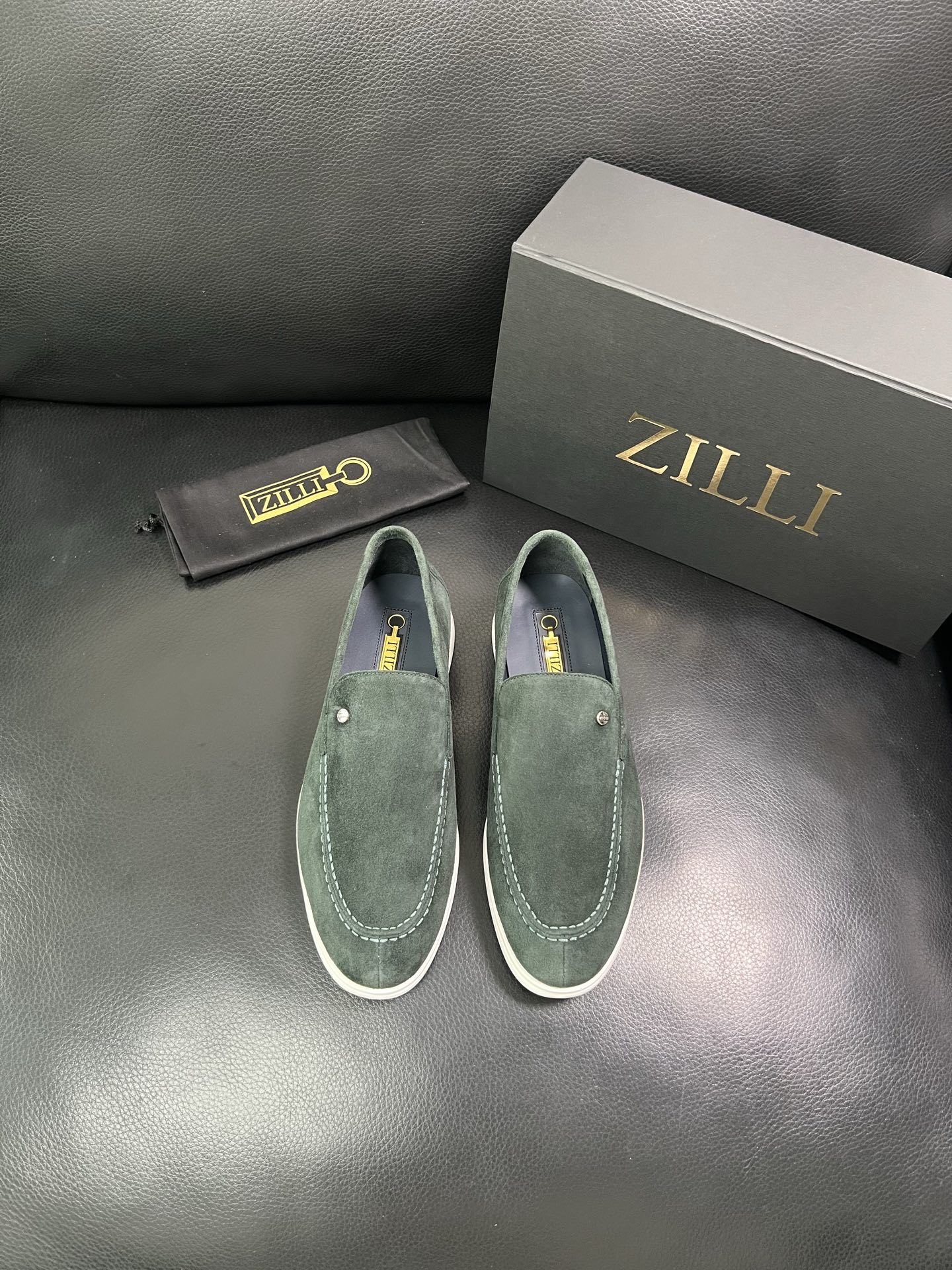 ZILLI 顶级代购 专柜同步发售原厂配置，意大利进口原版牛皮面料，进口水染牛里 ，鞋底：原厂特供原版底
