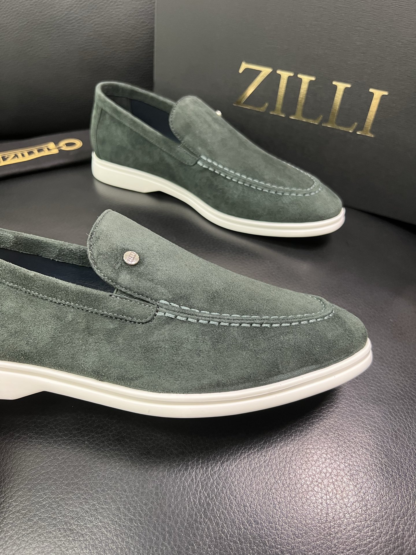 ZILLI 顶级代购 专柜同步发售原厂配置，意大利进口原版牛皮面料，进口水染牛里 ，鞋底：原厂特供原版底