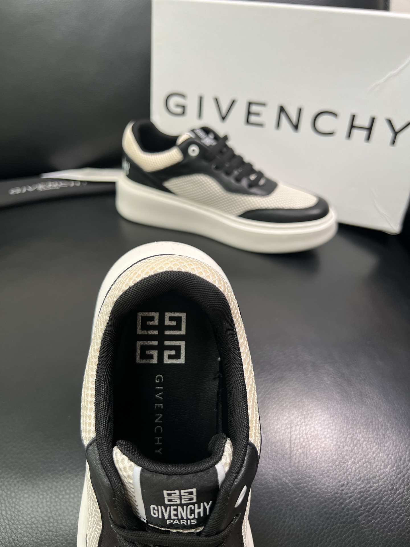 Givenchy 🔍顶级代购🇮🇹 纪梵希 新品专柜同步原厂配置，意大利进口牛皮搭配网布面料，全鞋配件私模