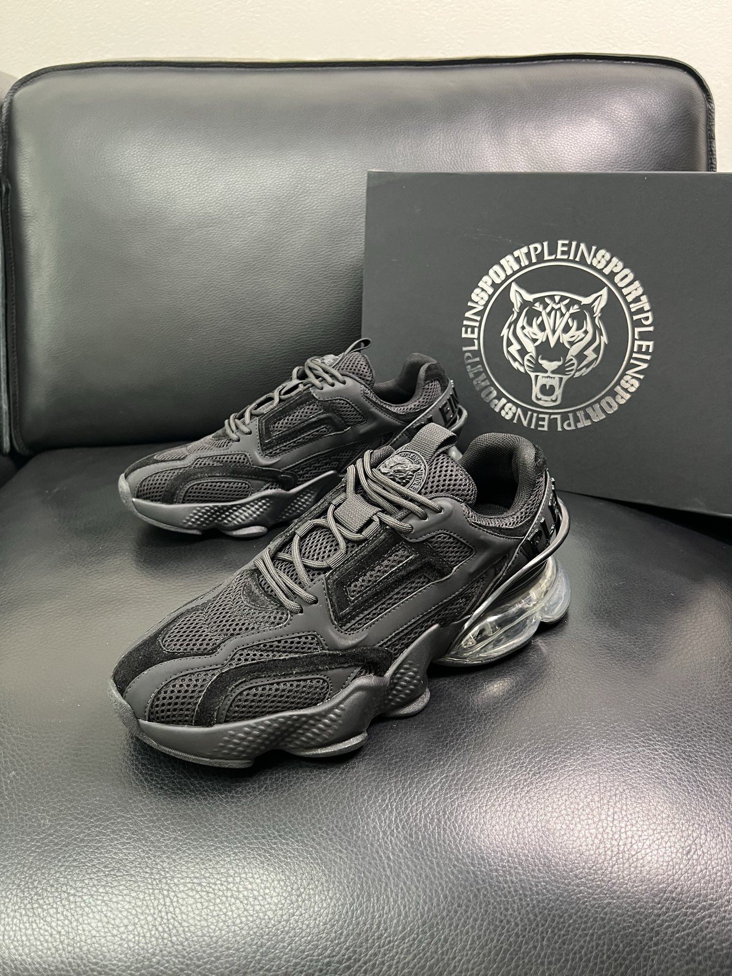 PHILIPP PLEIN 顶级代购 菲利普PP 新品专柜同步原厂配置，意大利进口牛皮搭配网布面料，全鞋