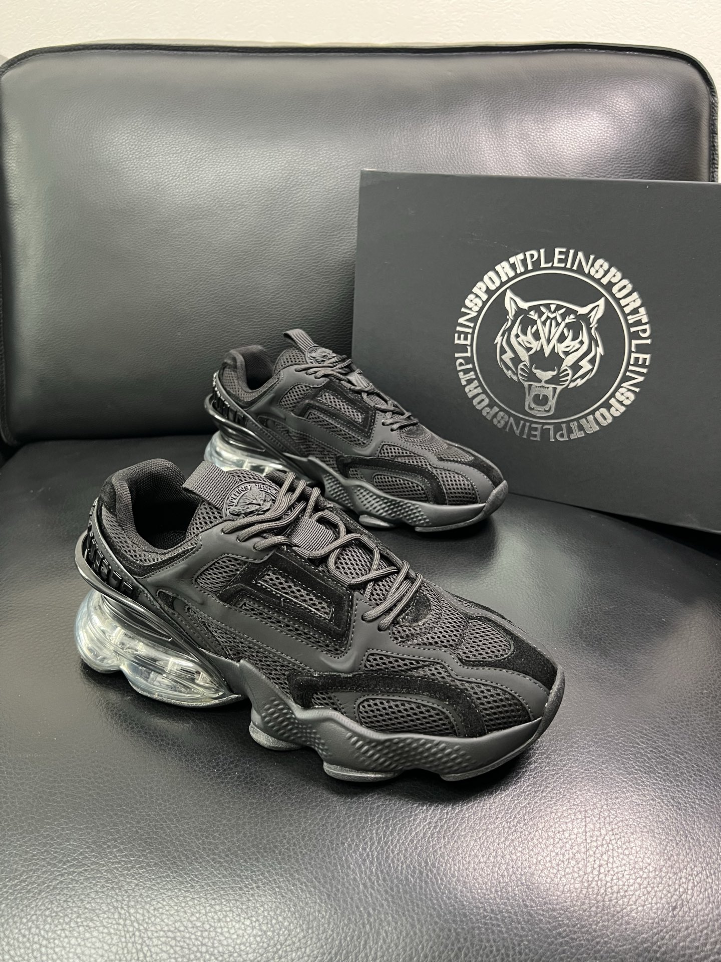 PHILIPP PLEIN 顶级代购 菲利普PP 新品专柜同步原厂配置，意大利进口牛皮搭配网布面料，全鞋