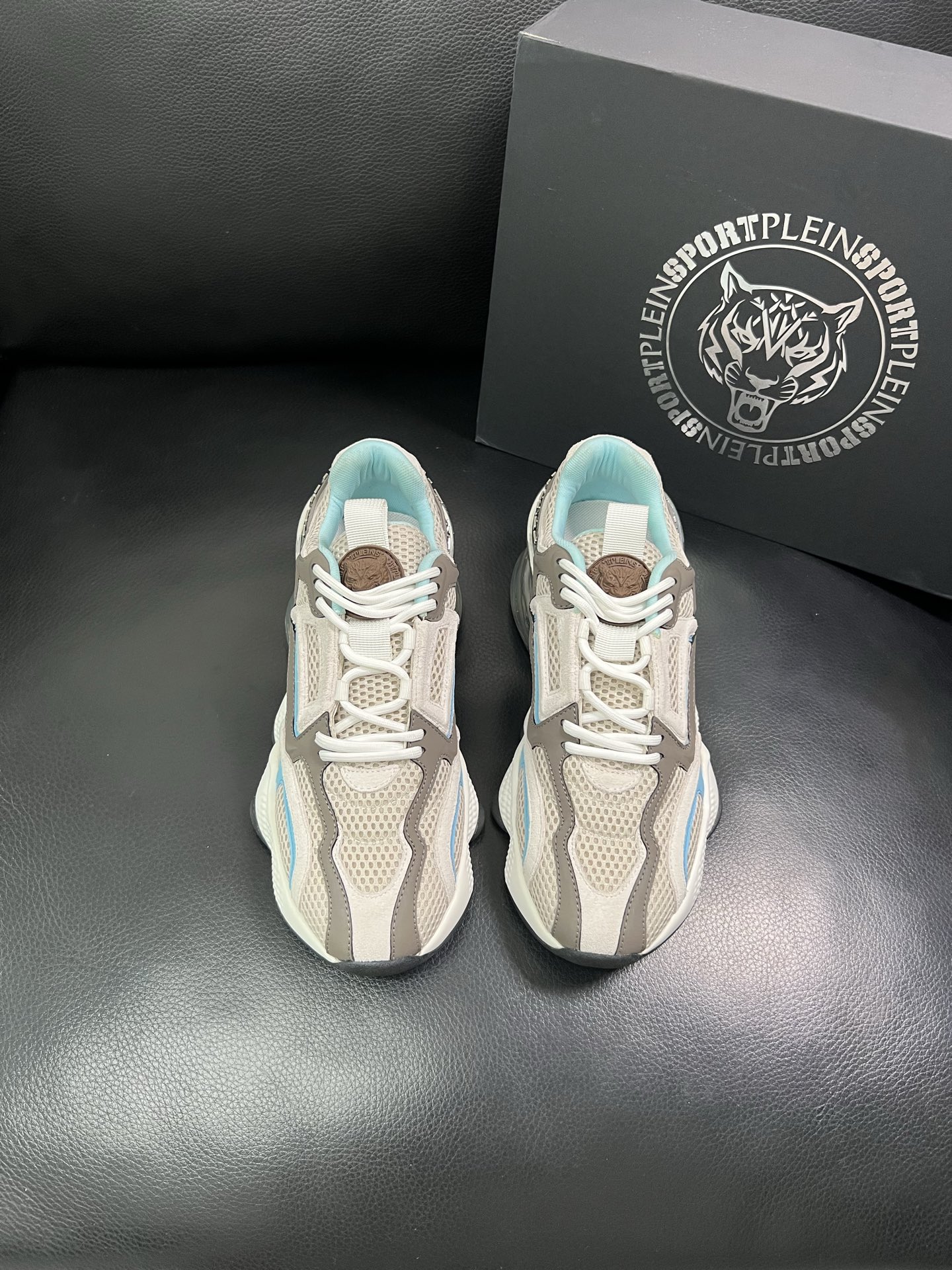 PHILIPP PLEIN 顶级代购 菲利普PP 新品专柜同步原厂配置，意大利进口牛皮搭配网布面料，全鞋