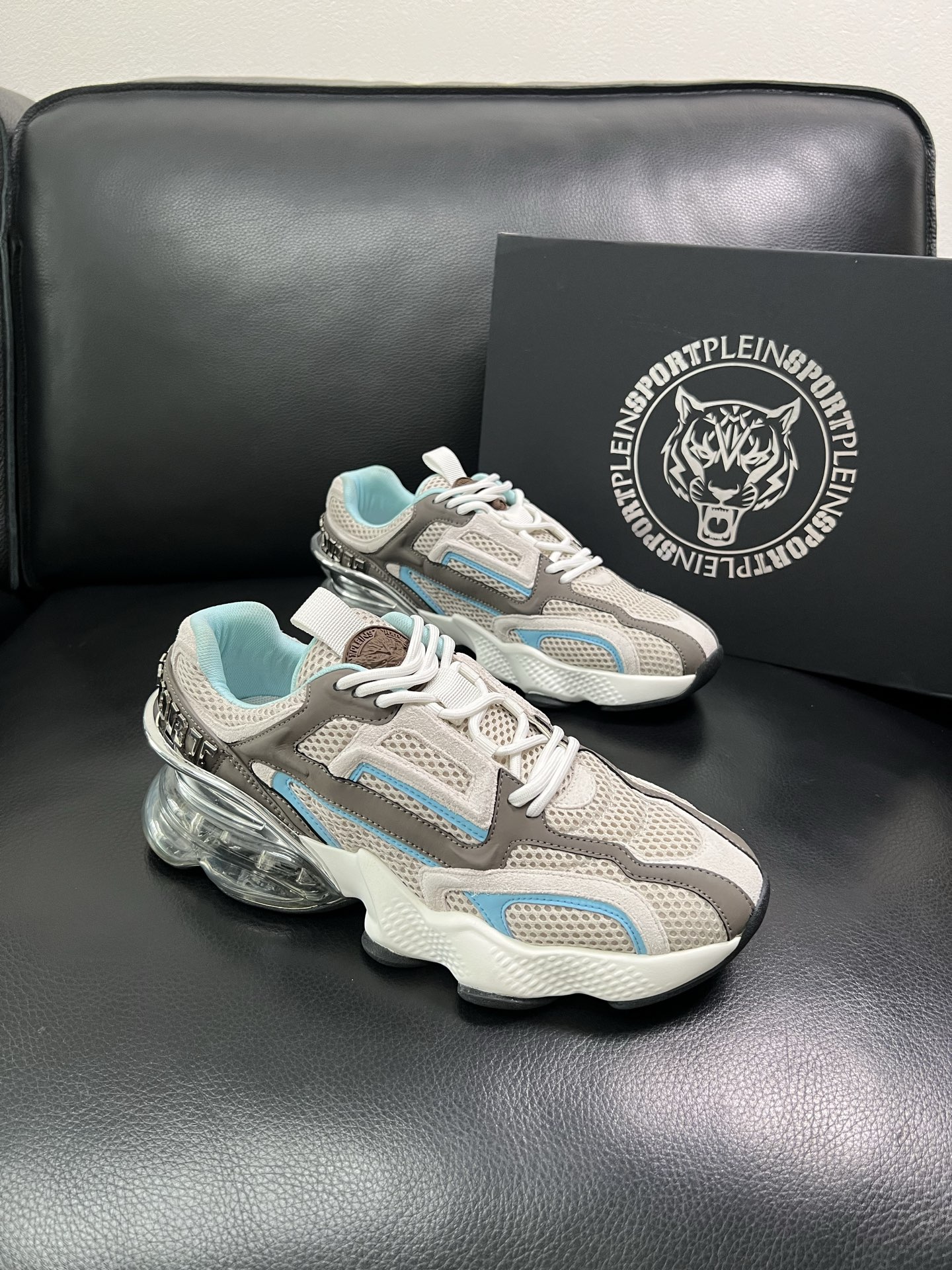 PHILIPP PLEIN 顶级代购 菲利普PP 新品专柜同步原厂配置，意大利进口牛皮搭配网布面料，全鞋
