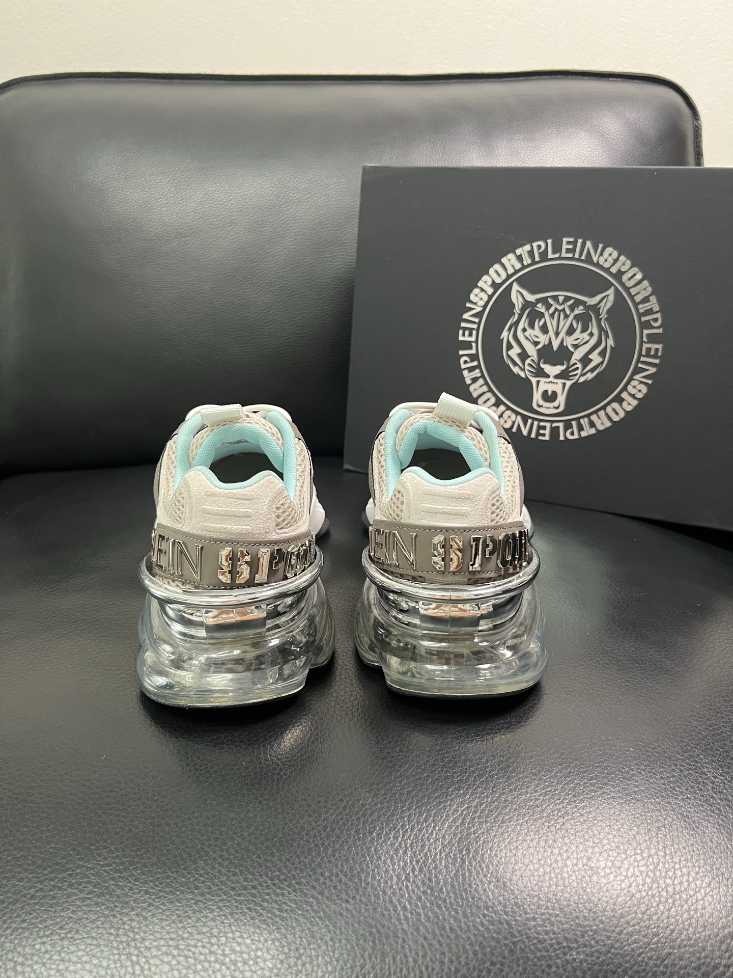PHILIPP PLEIN 顶级代购 菲利普PP 新品专柜同步原厂配置，意大利进口牛皮搭配网布面料，全鞋