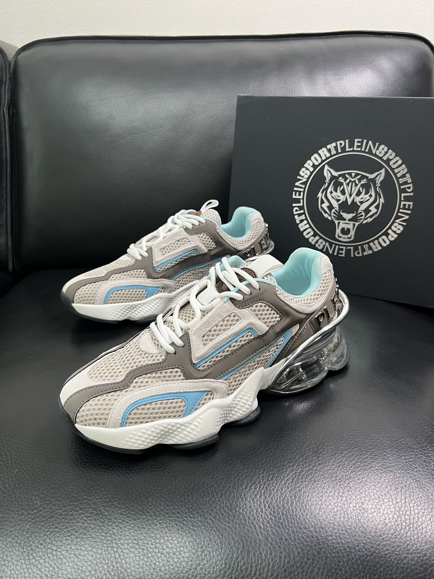 PHILIPP PLEIN 顶级代购 菲利普PP 新品专柜同步原厂配置，意大利进口牛皮搭配网布面料，全鞋