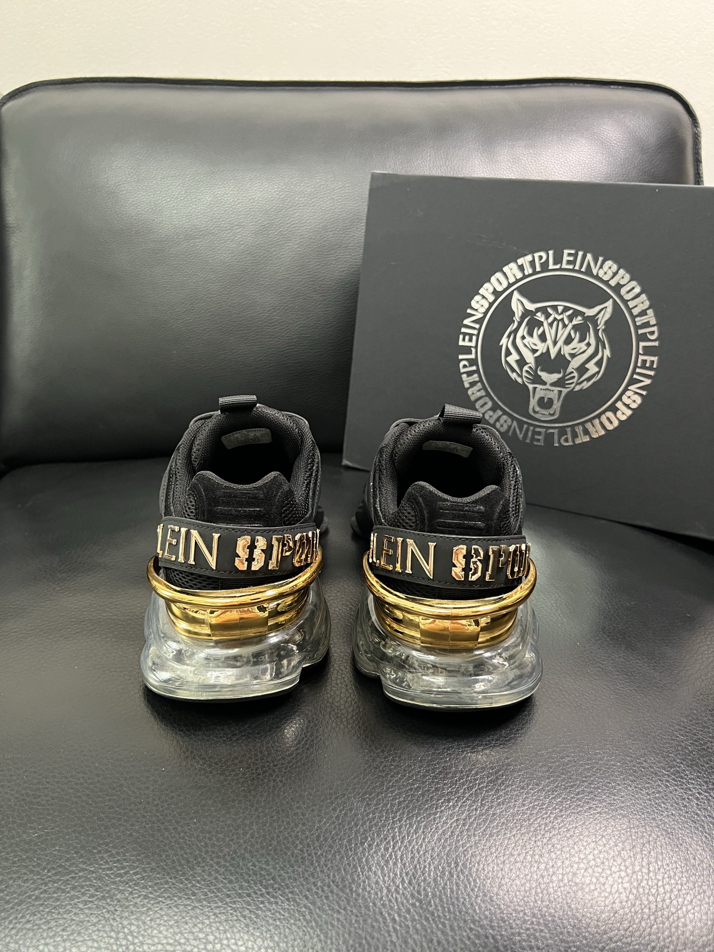 PHILIPP PLEIN 顶级代购 菲利普PP 新品专柜同步原厂配置，意大利进口牛皮搭配网布面料，全鞋
