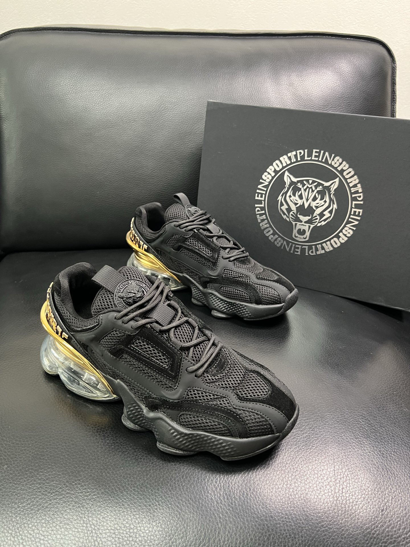 PHILIPP PLEIN 顶级代购 菲利普PP 新品专柜同步原厂配置，意大利进口牛皮搭配网布面料，全鞋
