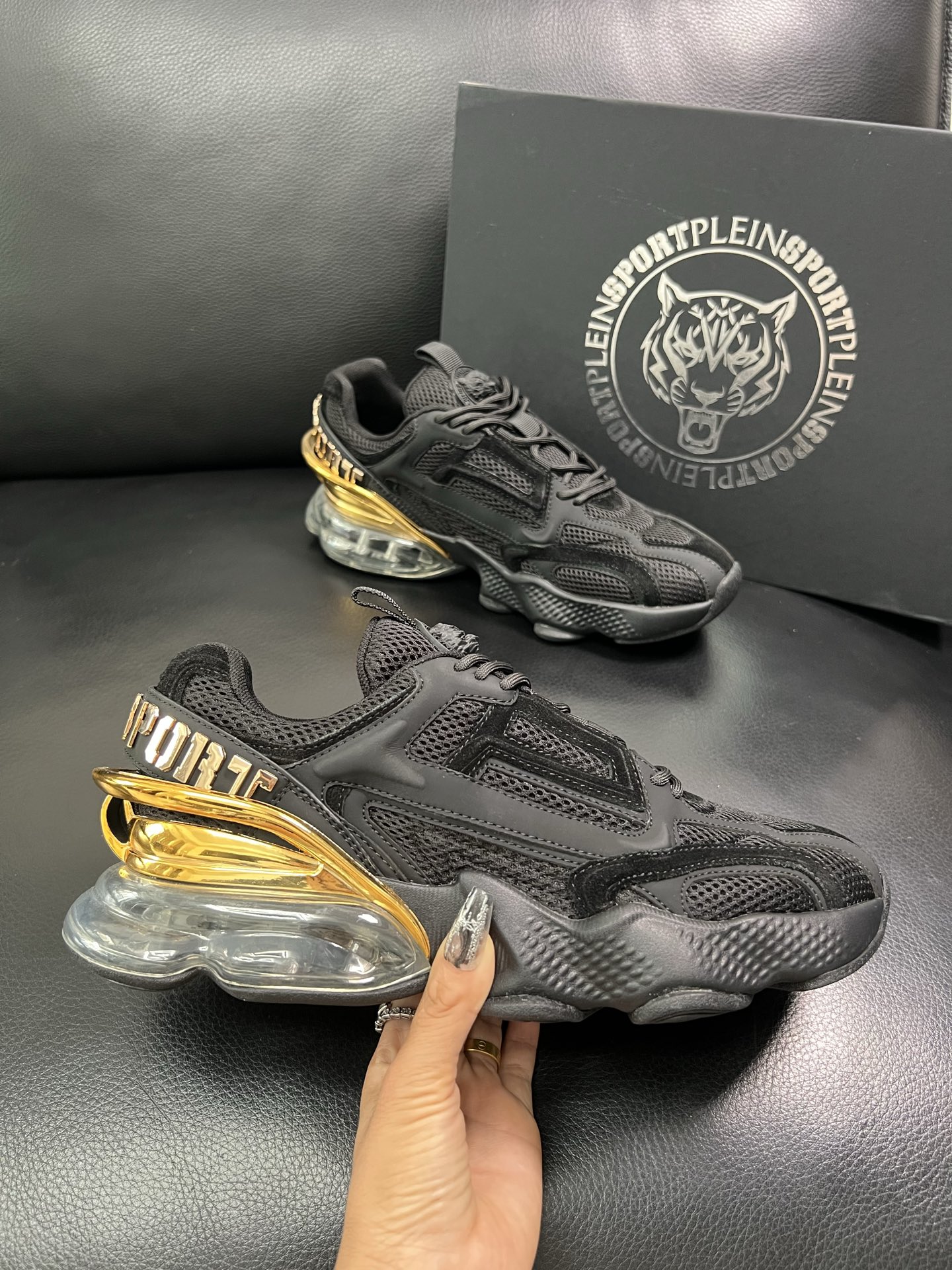 PHILIPP PLEIN 顶级代购 菲利普PP 新品专柜同步原厂配置，意大利进口牛皮搭配网布面料，全鞋