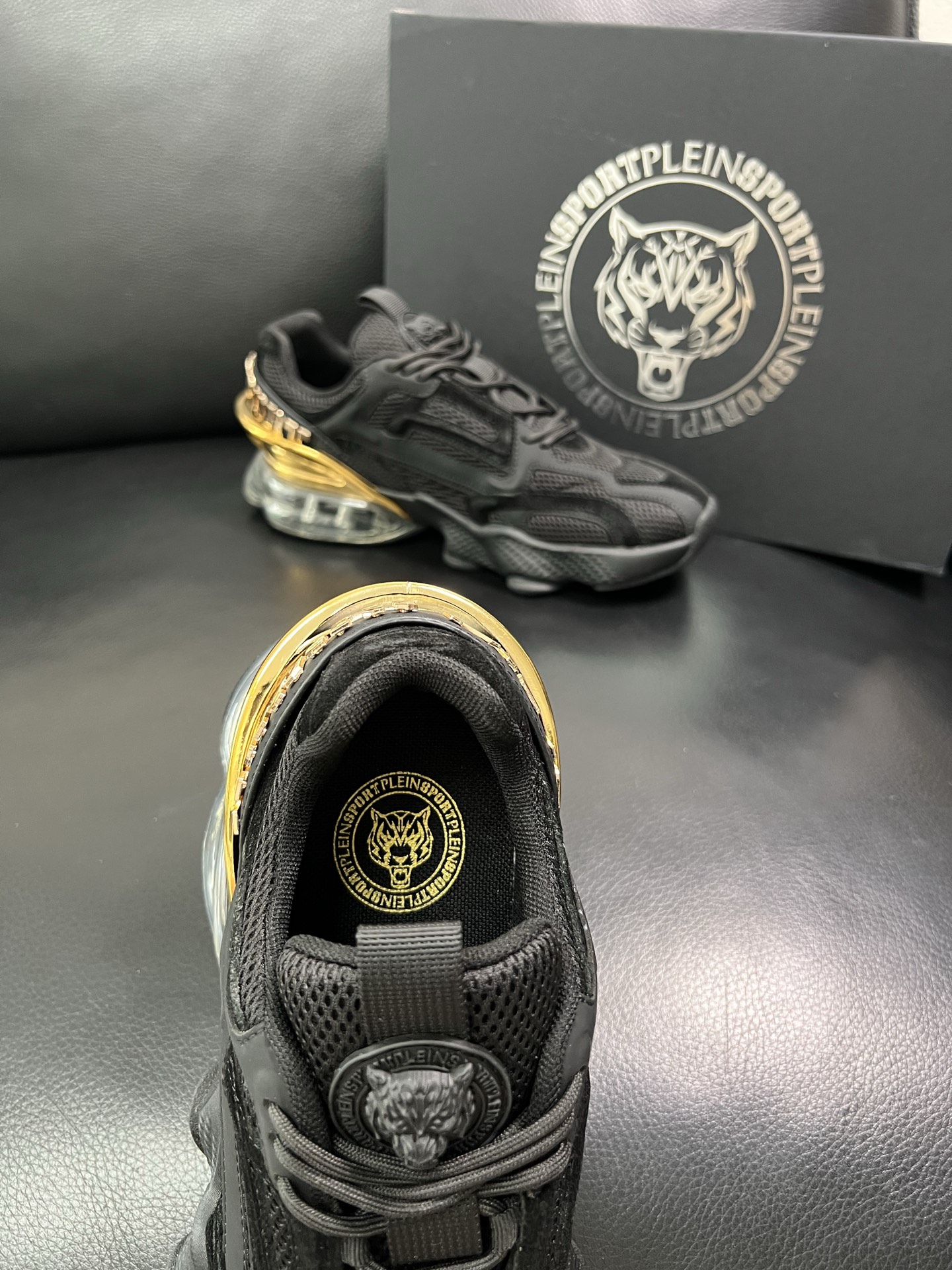 PHILIPP PLEIN 顶级代购 菲利普PP 新品专柜同步原厂配置，意大利进口牛皮搭配网布面料，全鞋