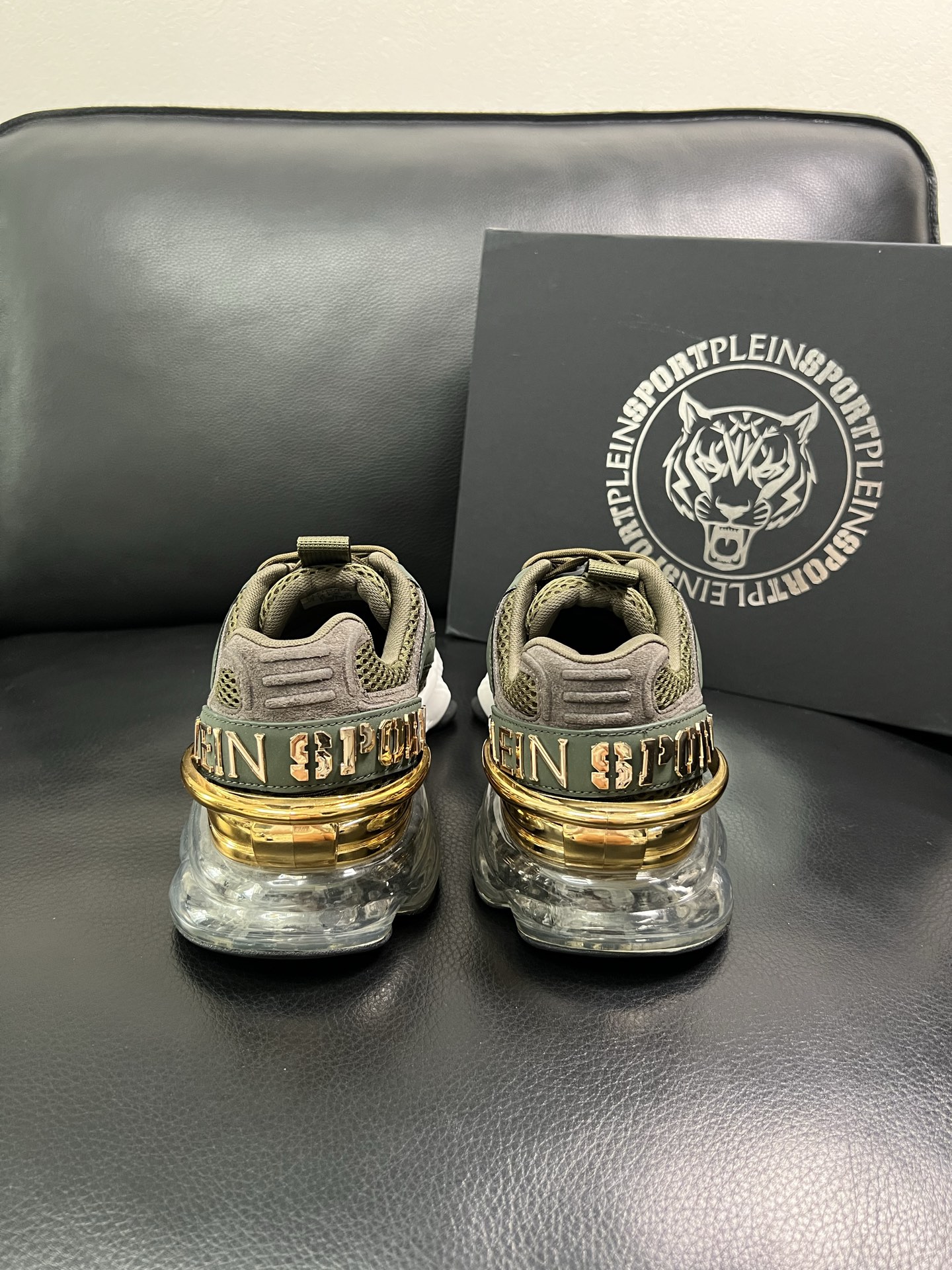 PHILIPP PLEIN 顶级代购 菲利普PP 新品专柜同步原厂配置，意大利进口牛皮搭配网布面料，全鞋