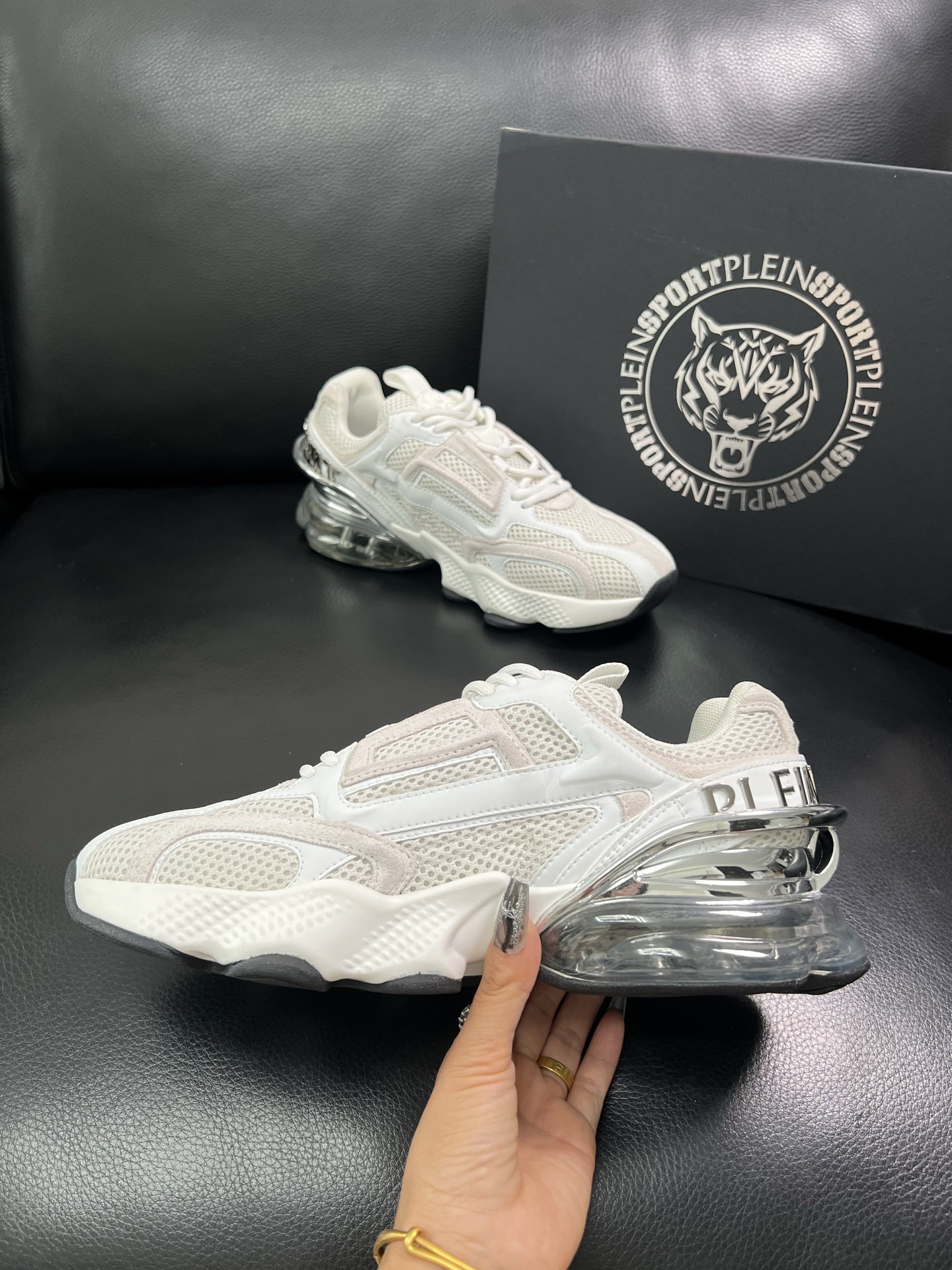 PHILIPP PLEIN 顶级代购 菲利普PP 新品专柜同步原厂配置，意大利进口牛皮搭配网布面料，全鞋