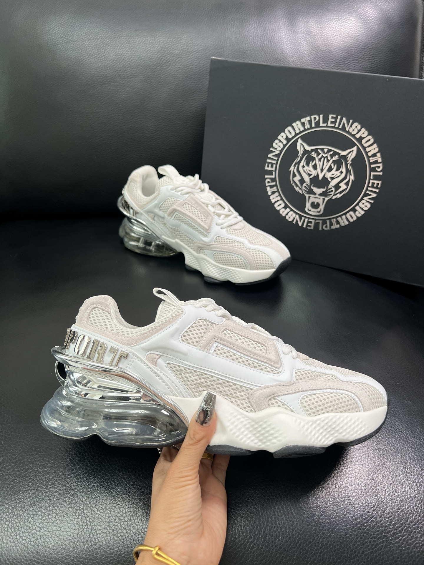 PHILIPP PLEIN 顶级代购 菲利普PP 新品专柜同步原厂配置，意大利进口牛皮搭配网布面料，全鞋