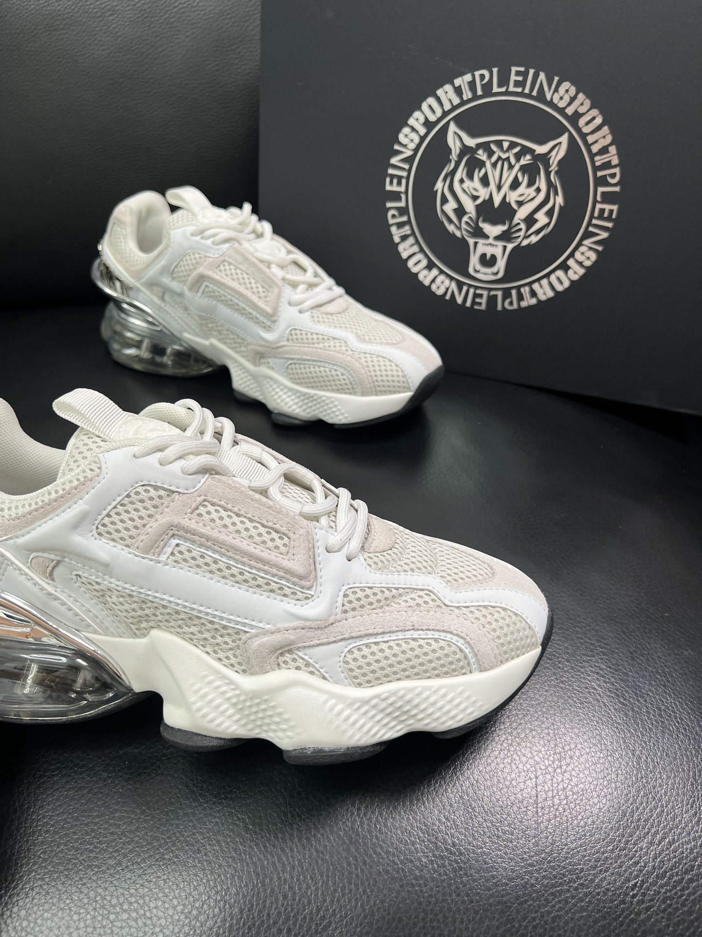 PHILIPP PLEIN 顶级代购 菲利普PP 新品专柜同步原厂配置，意大利进口牛皮搭配网布面料，全鞋