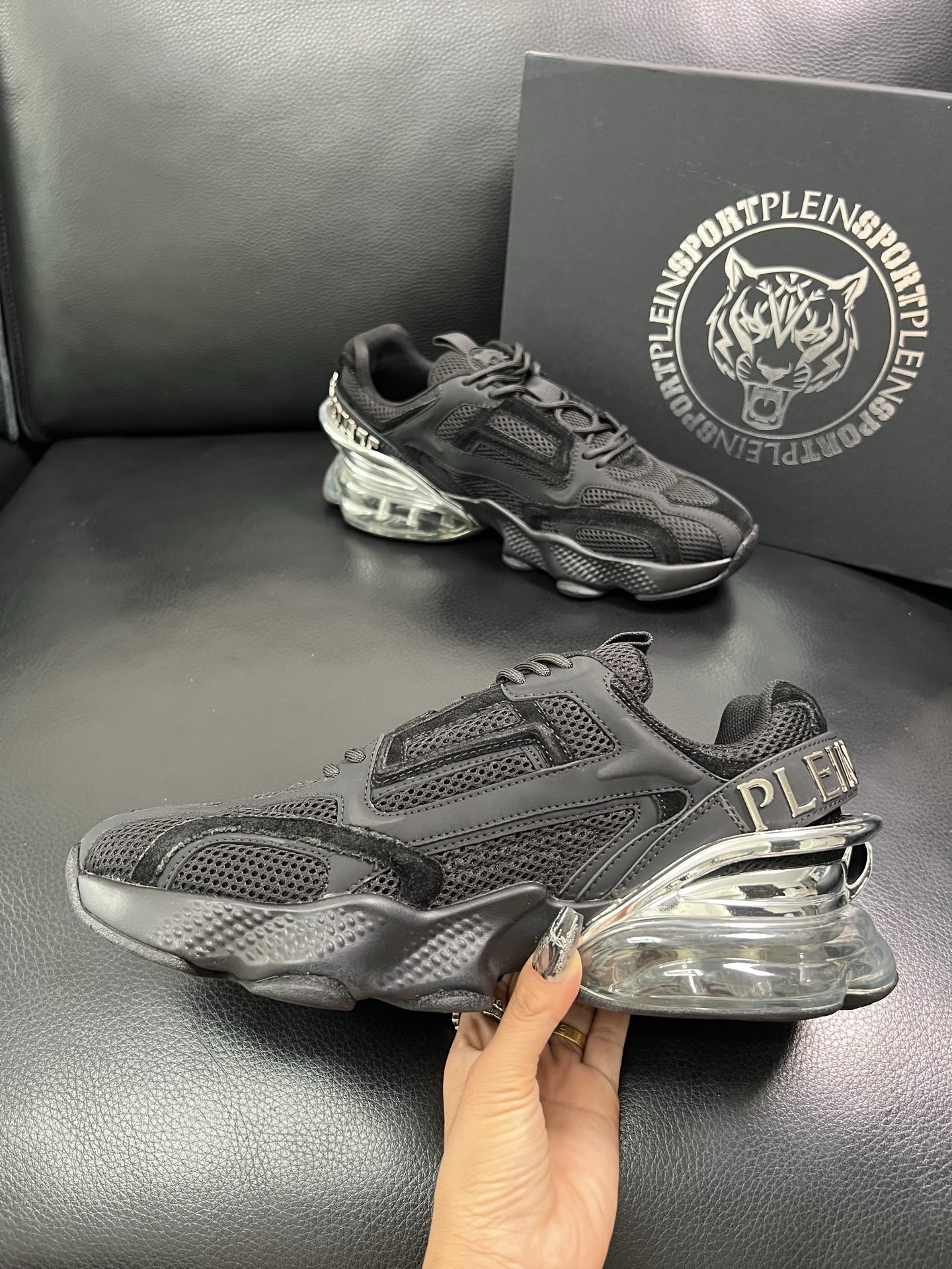 PHILIPP PLEIN 顶级代购 菲利普PP 新品专柜同步原厂配置，意大利进口牛皮搭配网布面料，全鞋