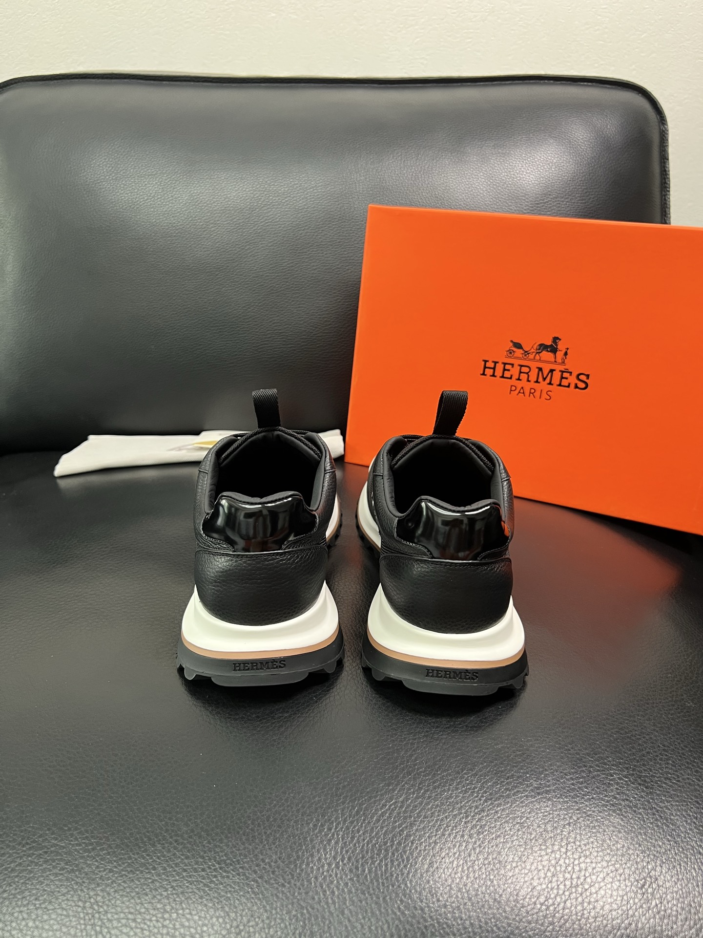 Hermes 顶级代购 爱马仕 专柜同步发售原厂配置，意大利进口原版牛皮拼网面布料，高品质拼接工艺，全进