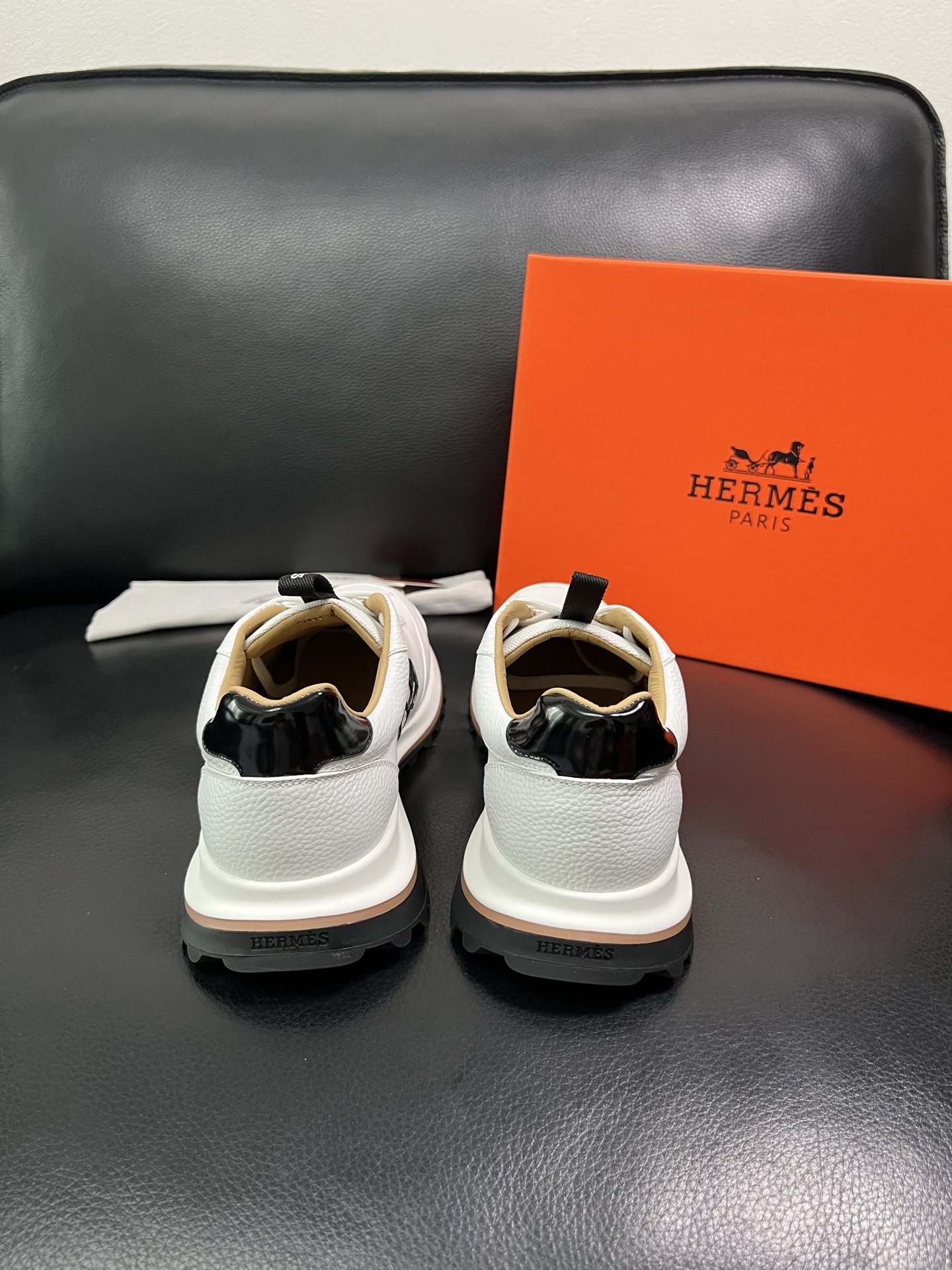 Hermes 顶级代购 爱马仕 专柜同步发售原厂配置，意大利进口原版牛皮拼网面布料，高品质拼接工艺，全进