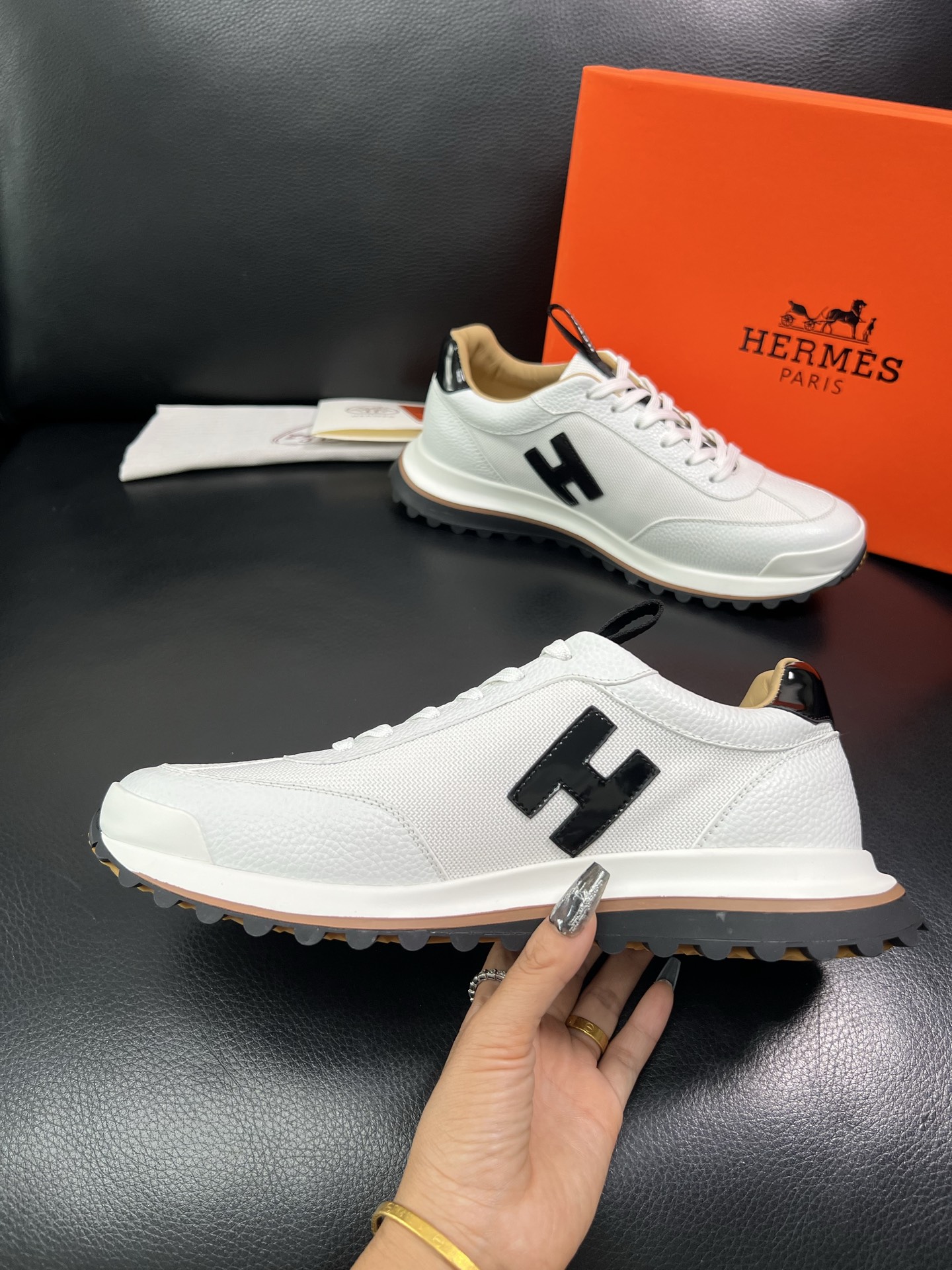 Hermes 顶级代购 爱马仕 专柜同步发售原厂配置，意大利进口原版牛皮拼网面布料，高品质拼接工艺，全进