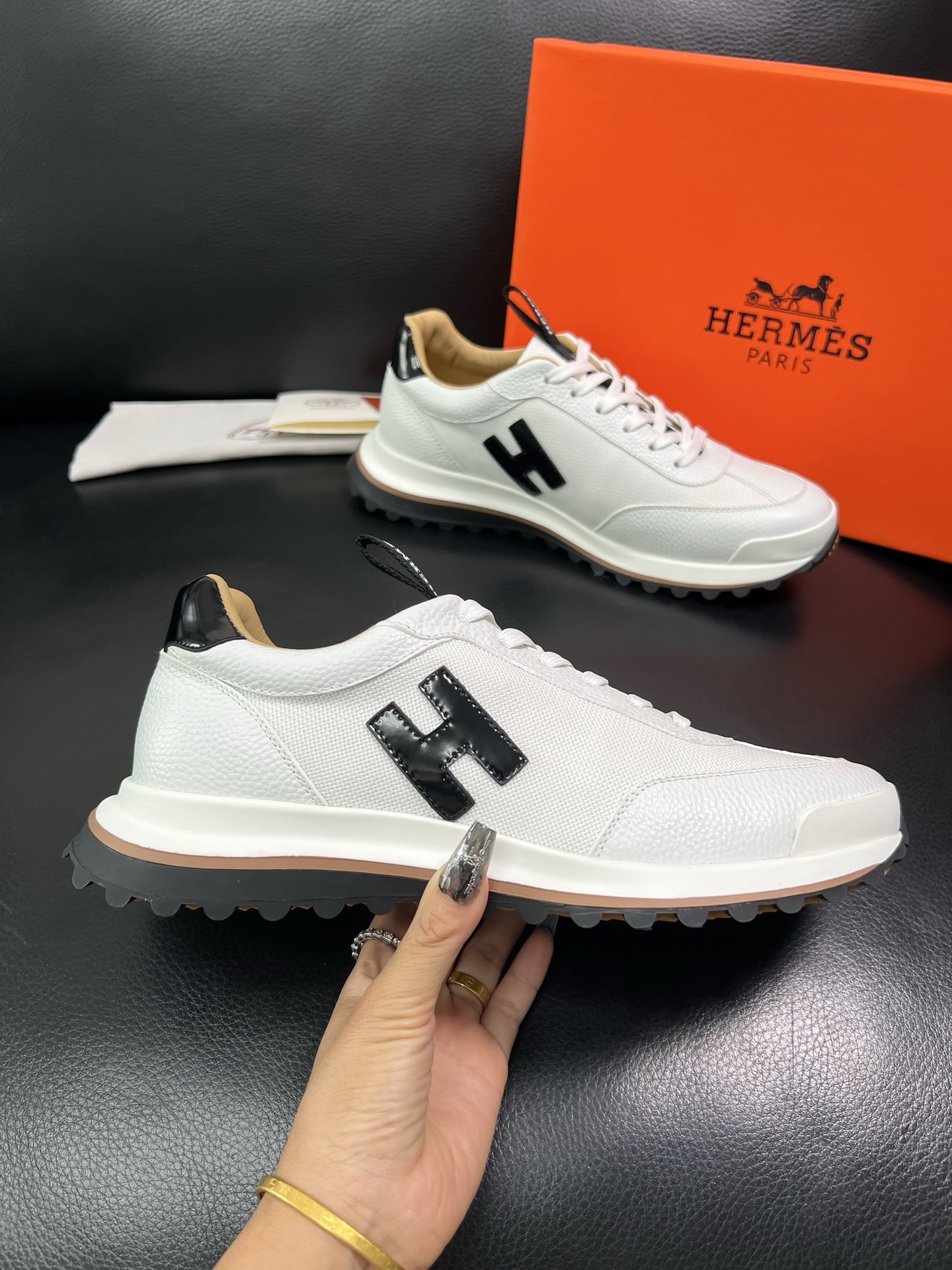 Hermes 顶级代购 爱马仕 专柜同步发售原厂配置，意大利进口原版牛皮拼网面布料，高品质拼接工艺，全进
