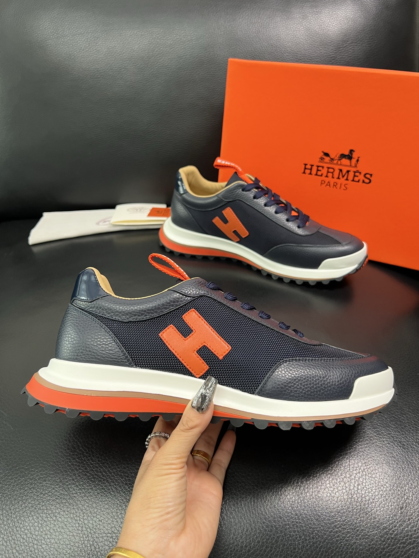 Hermes 顶级代购 爱马仕 专柜同步发售原厂配置，意大利进口原版牛皮拼网面布料，高品质拼接工艺，全进
