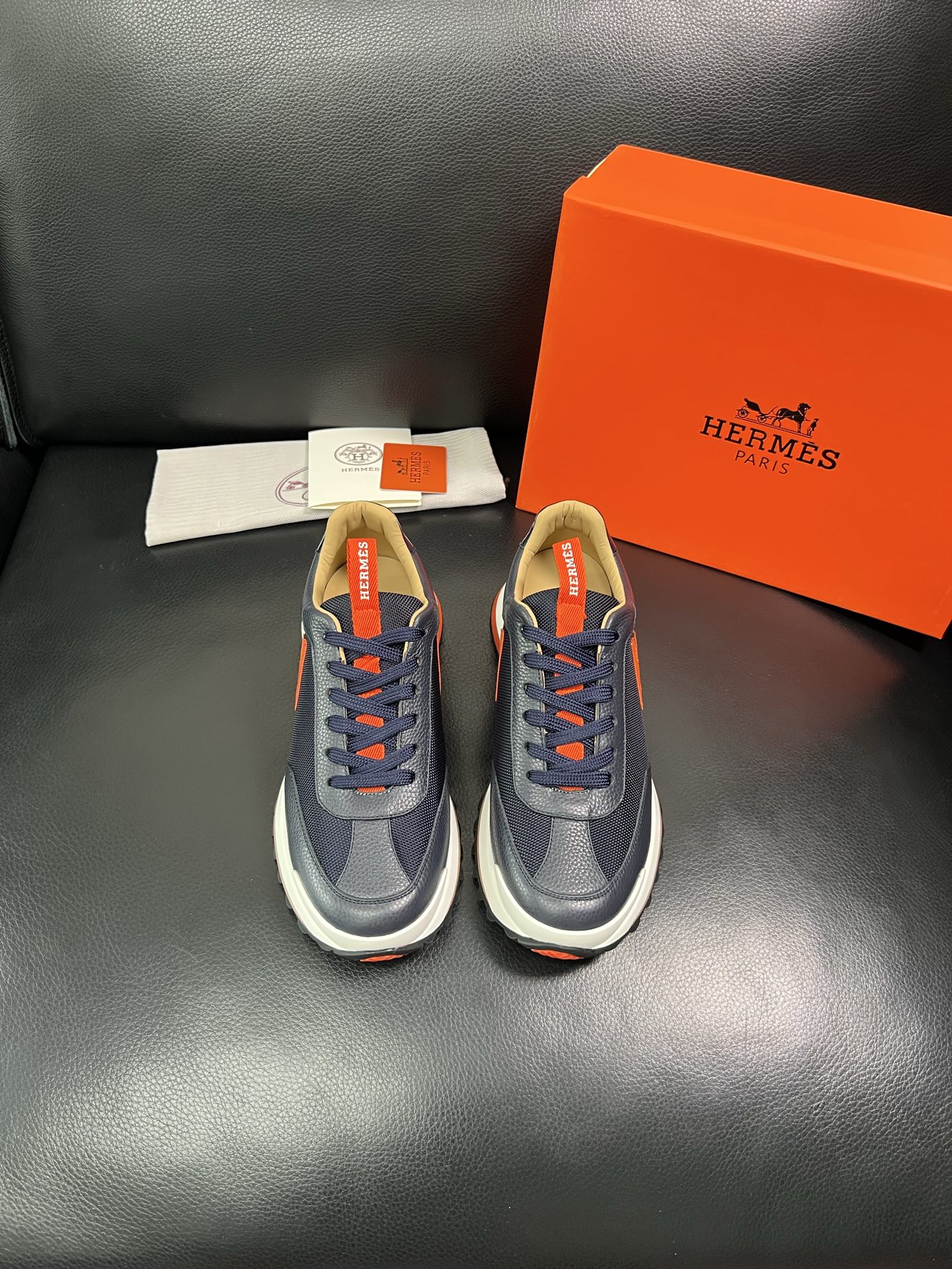 Hermes 顶级代购 爱马仕 专柜同步发售原厂配置，意大利进口原版牛皮拼网面布料，高品质拼接工艺，全进