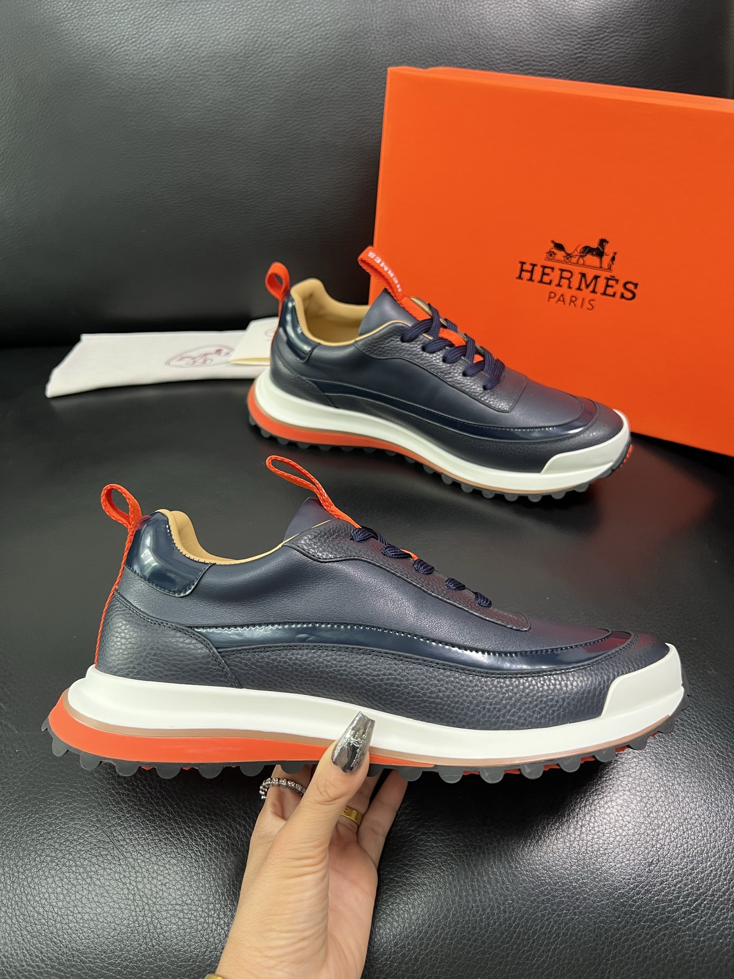 Hermes 顶级代购 爱马仕 专柜同步发售原厂配置，意大利进口原版牛皮面料，高品质拼接工艺，全进口水染