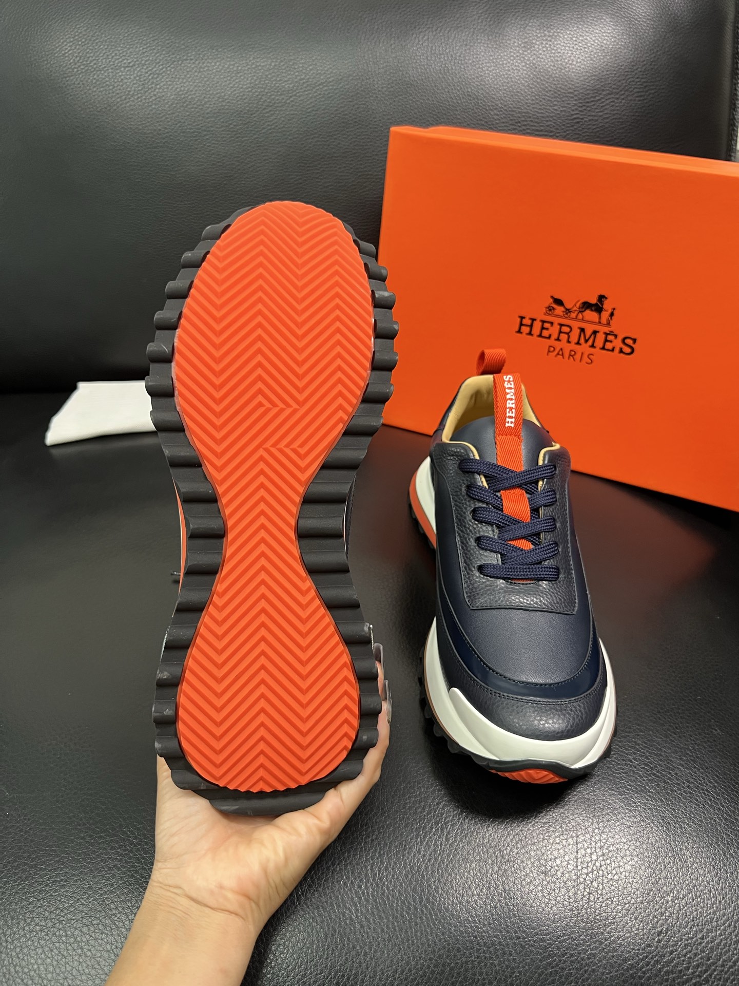 Hermes 顶级代购 爱马仕 专柜同步发售原厂配置，意大利进口原版牛皮面料，高品质拼接工艺，全进口水染