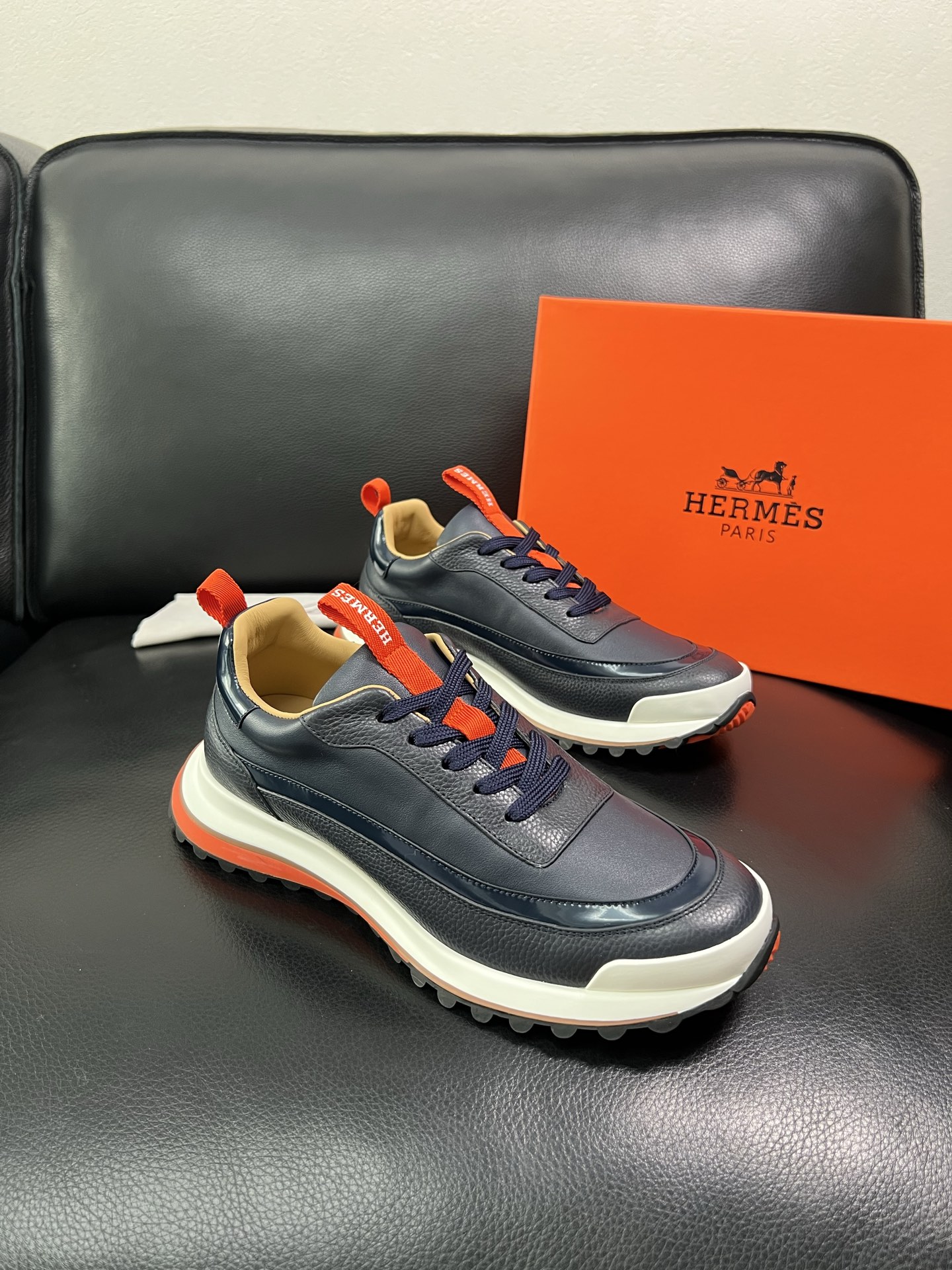 Hermes 顶级代购 爱马仕 专柜同步发售原厂配置，意大利进口原版牛皮面料，高品质拼接工艺，全进口水染