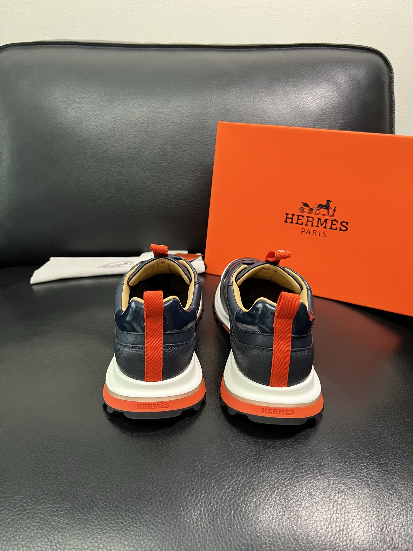 Hermes 顶级代购 爱马仕 专柜同步发售原厂配置，意大利进口原版牛皮面料，高品质拼接工艺，全进口水染