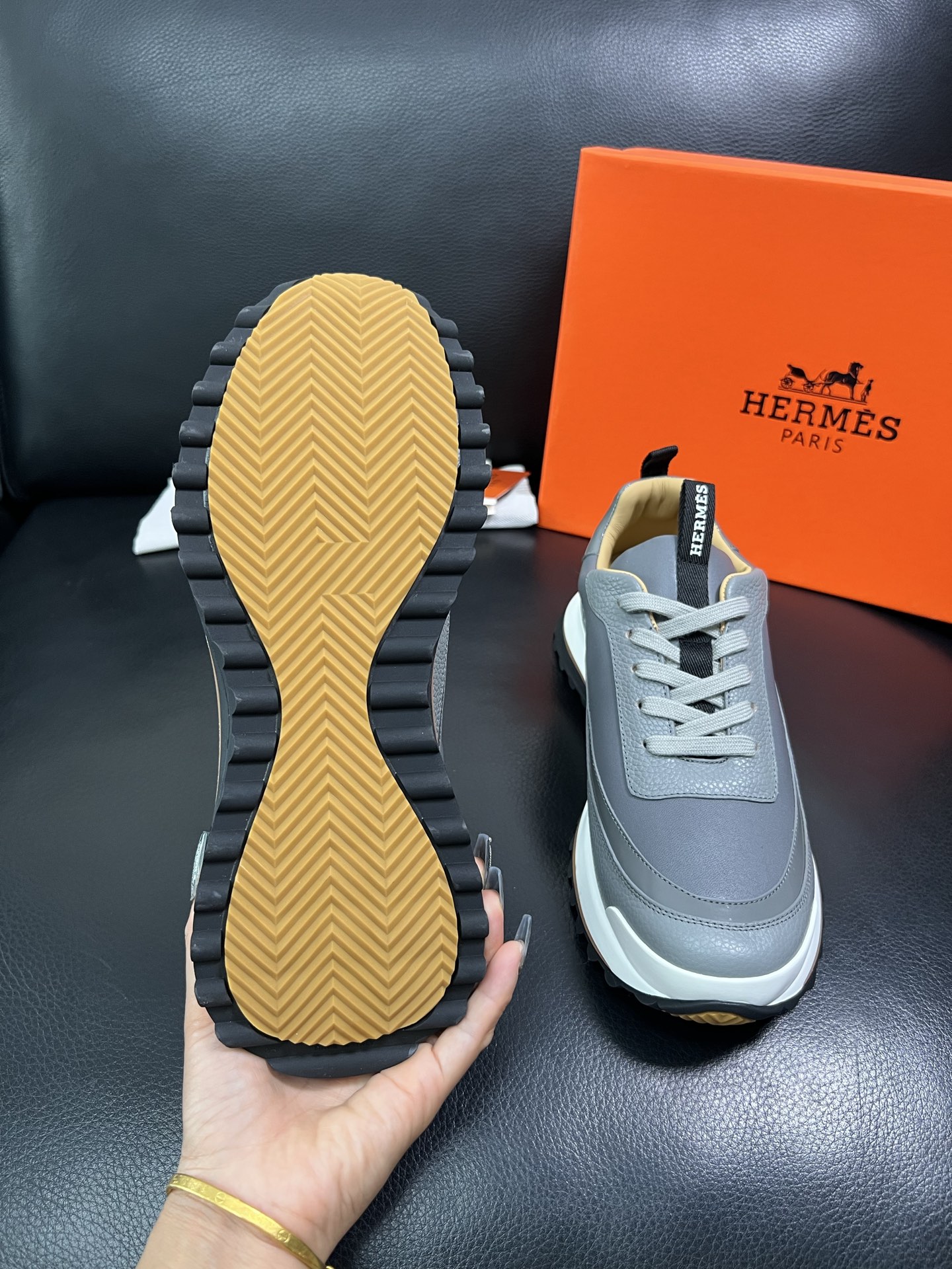 Hermes 顶级代购 爱马仕 专柜同步发售原厂配置，意大利进口原版牛皮面料，高品质拼接工艺，全进口水染