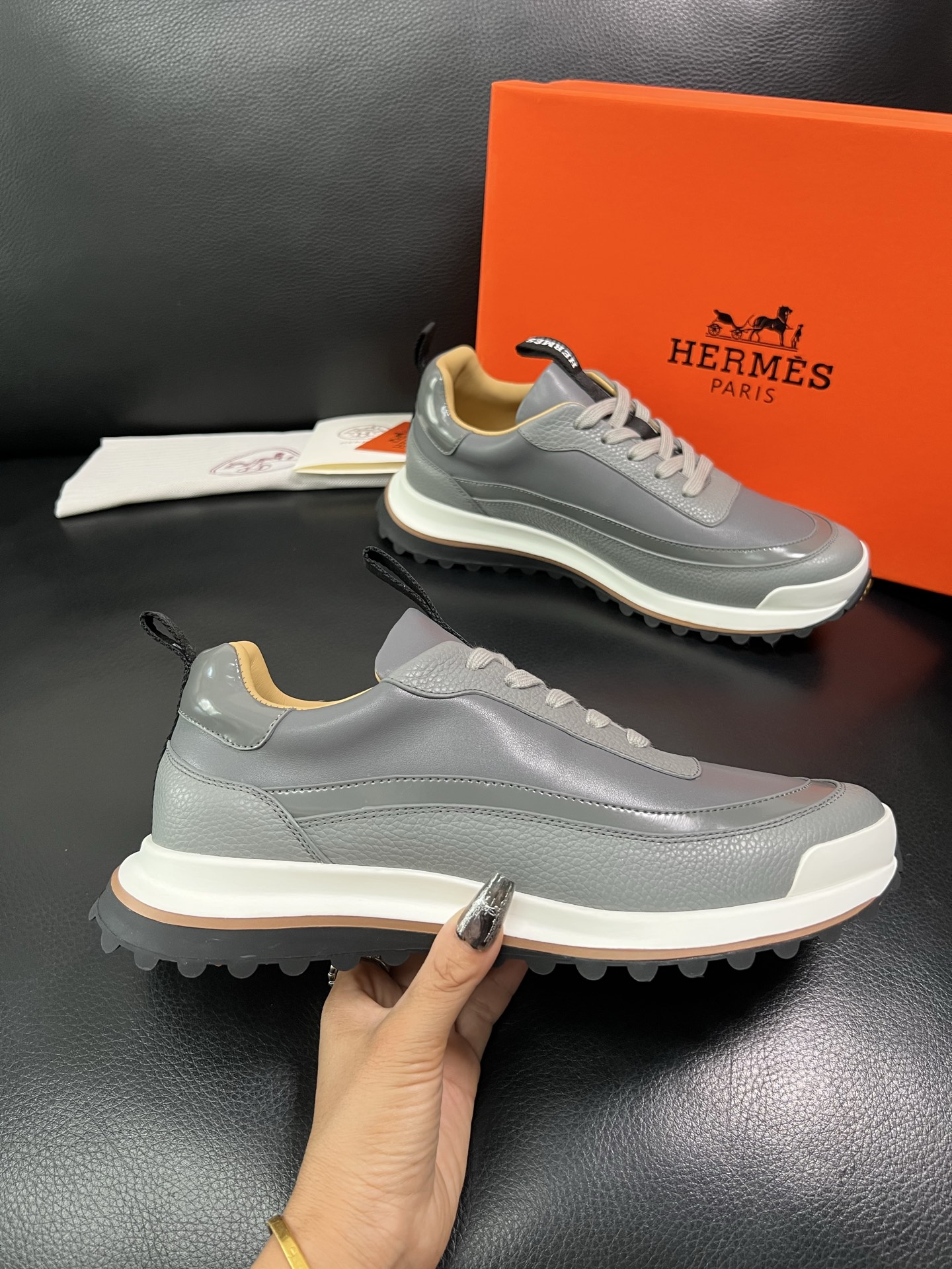 Hermes 顶级代购 爱马仕 专柜同步发售原厂配置，意大利进口原版牛皮面料，高品质拼接工艺，全进口水染