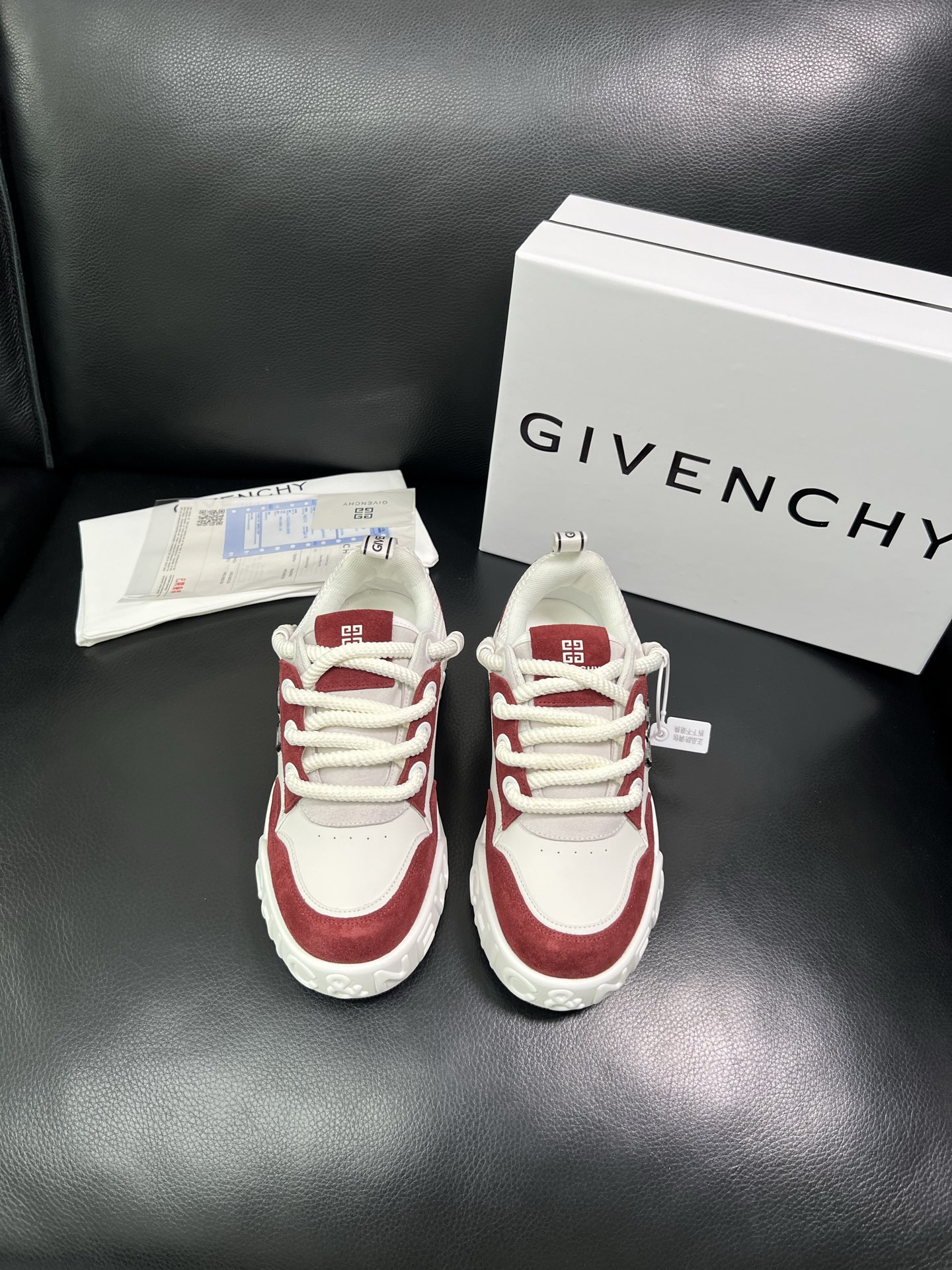 Givenchy 🔍顶级代购🇮🇹 纪梵希 新品专柜同步原厂配置，意大利进口牛皮搭配网布面料，全鞋配件私模