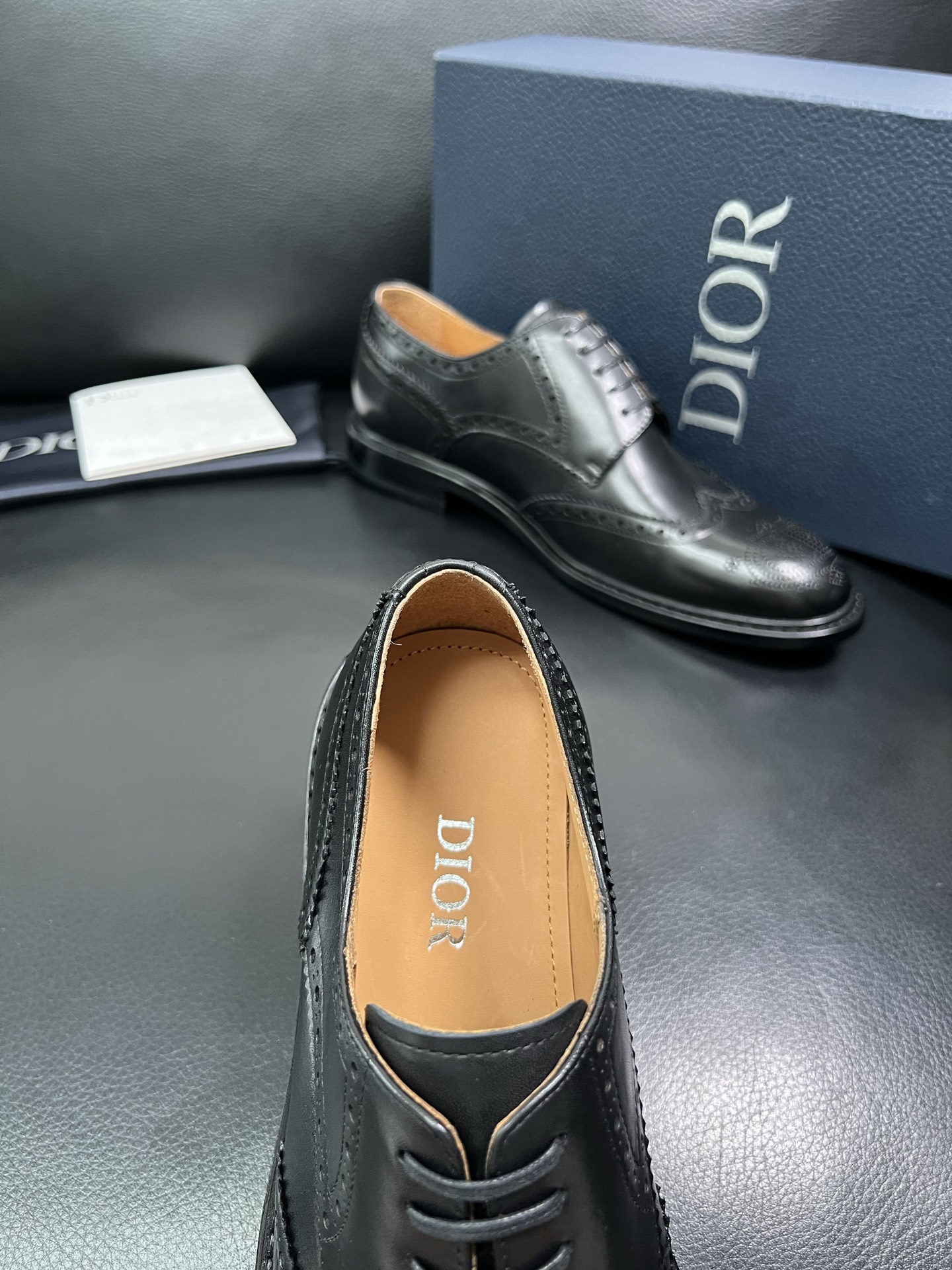 Dior 顶级代购 迪奥 专柜同步 原厂配置，意大利进口牛皮，全进口水染牛皮里垫，鞋底：原厂特供原版底超