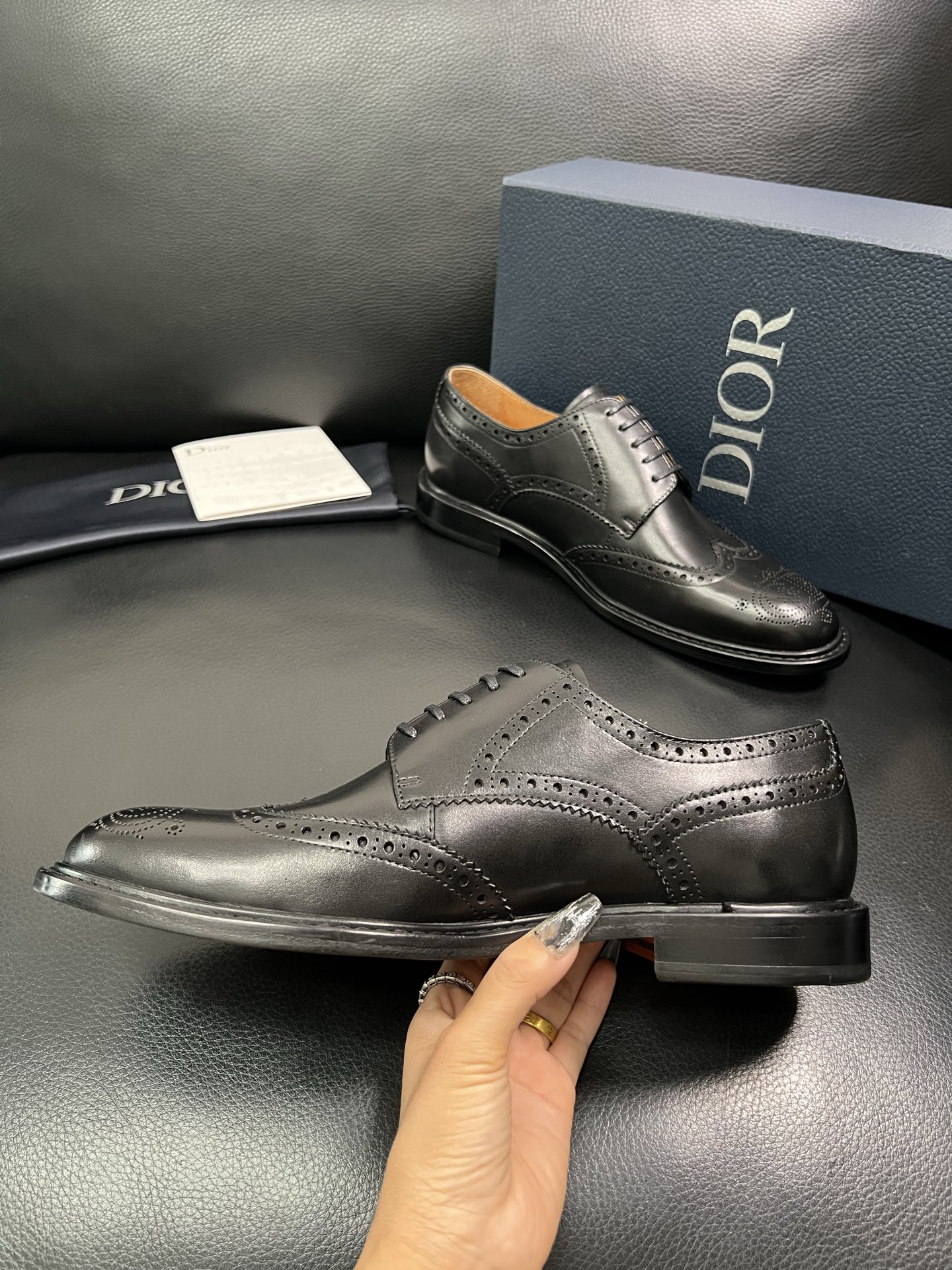 Dior 顶级代购 迪奥 专柜同步 原厂配置，意大利进口牛皮，全进口水染牛皮里垫，鞋底：原厂特供原版底超