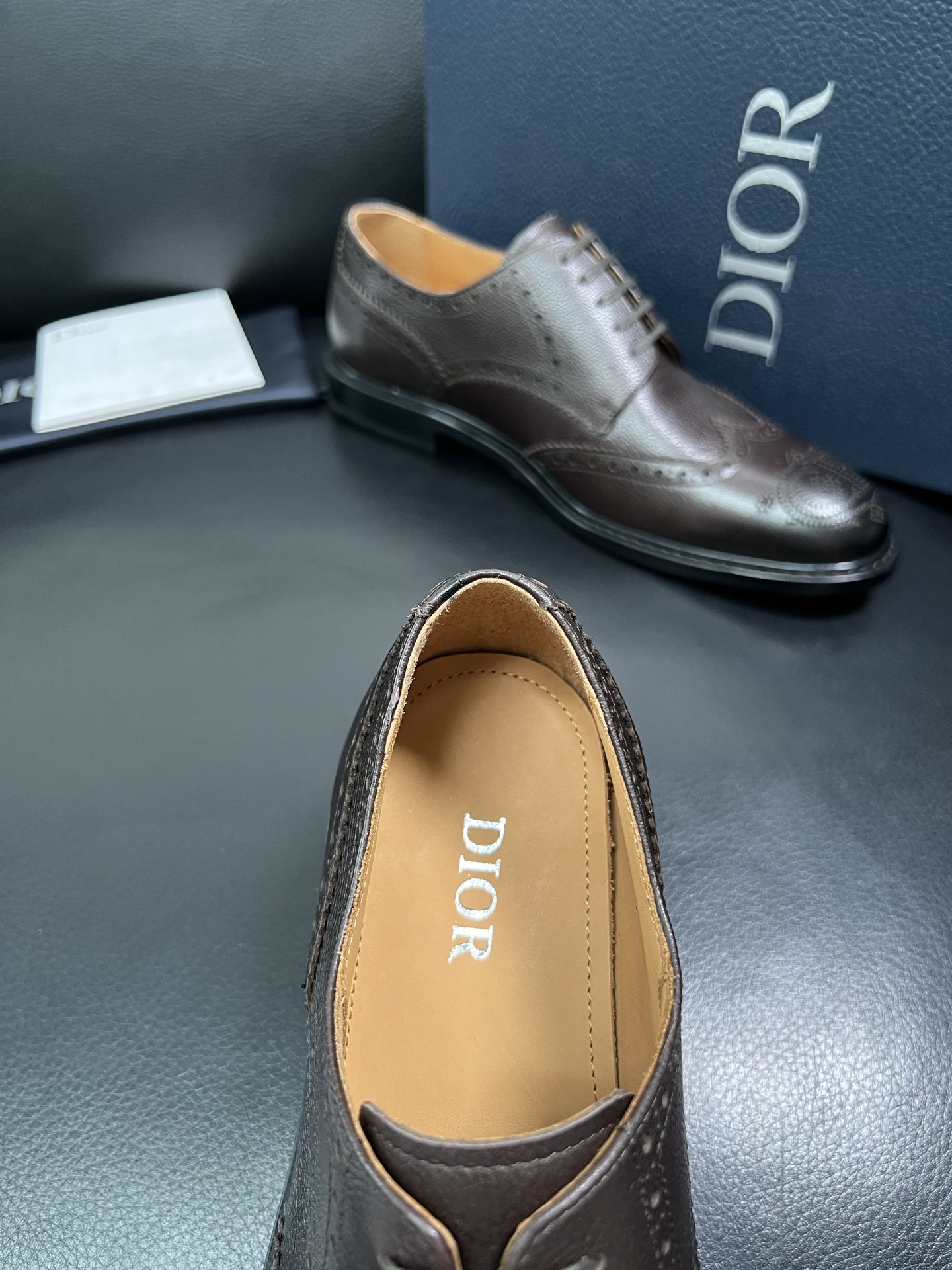 Dior 顶级代购 迪奥 专柜同步 原厂配置，意大利进口牛皮，全进口水染牛皮里垫，鞋底：原厂特供原版底超