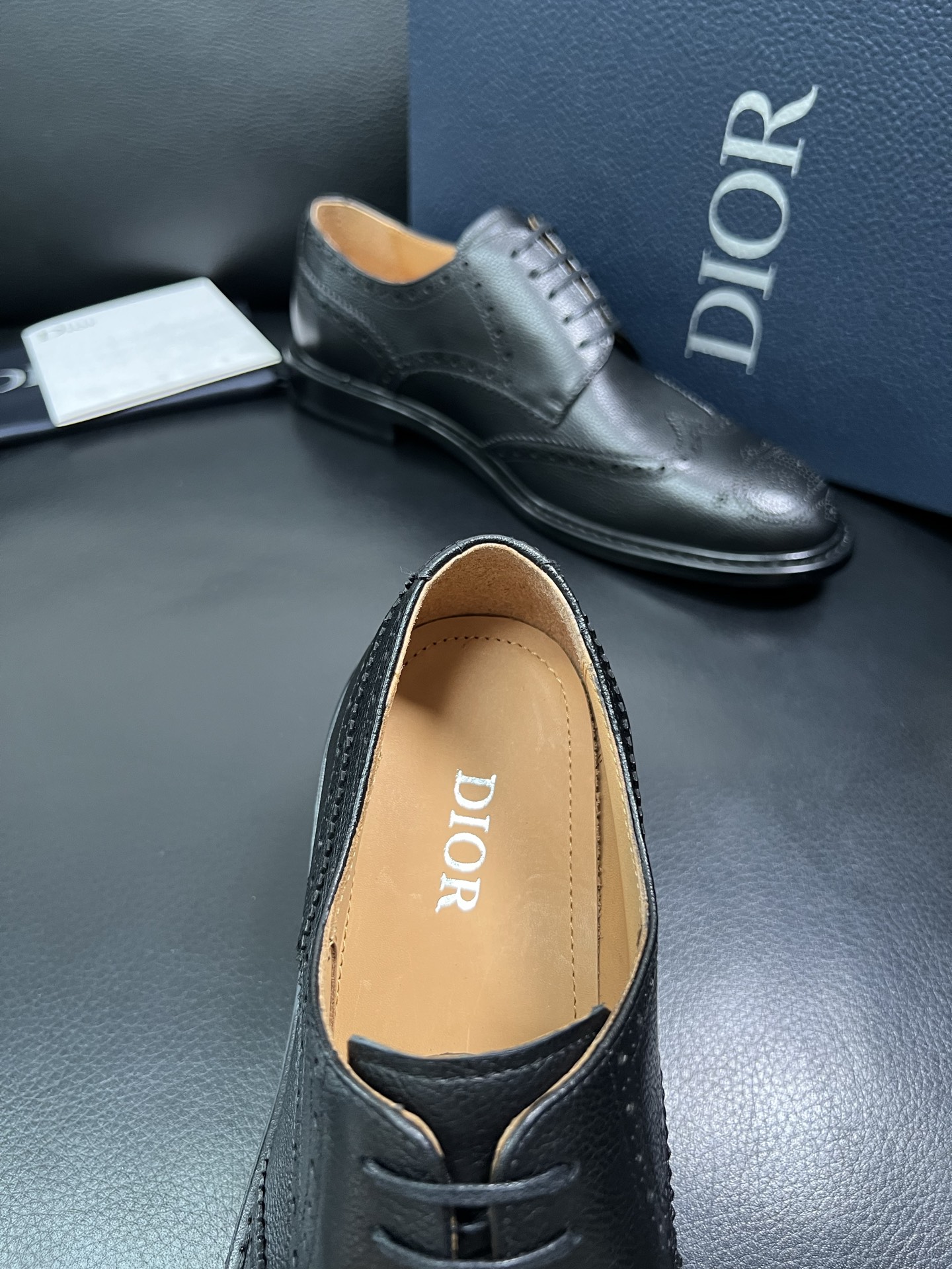 Dior 顶级代购 迪奥 专柜同步 原厂配置，意大利进口牛皮，全进口水染牛皮里垫，鞋底：原厂特供原版底超