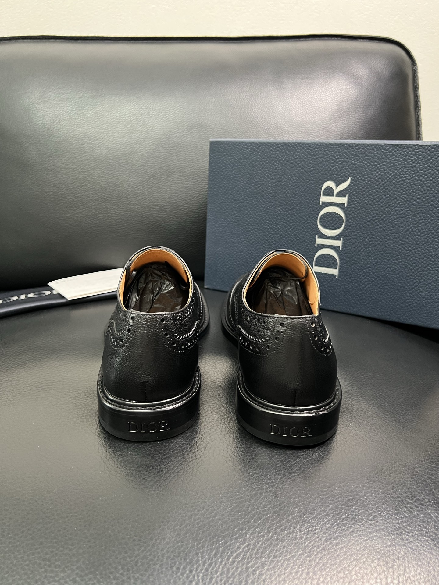 Dior 顶级代购 迪奥 专柜同步 原厂配置，意大利进口牛皮，全进口水染牛皮里垫，鞋底：原厂特供原版底超