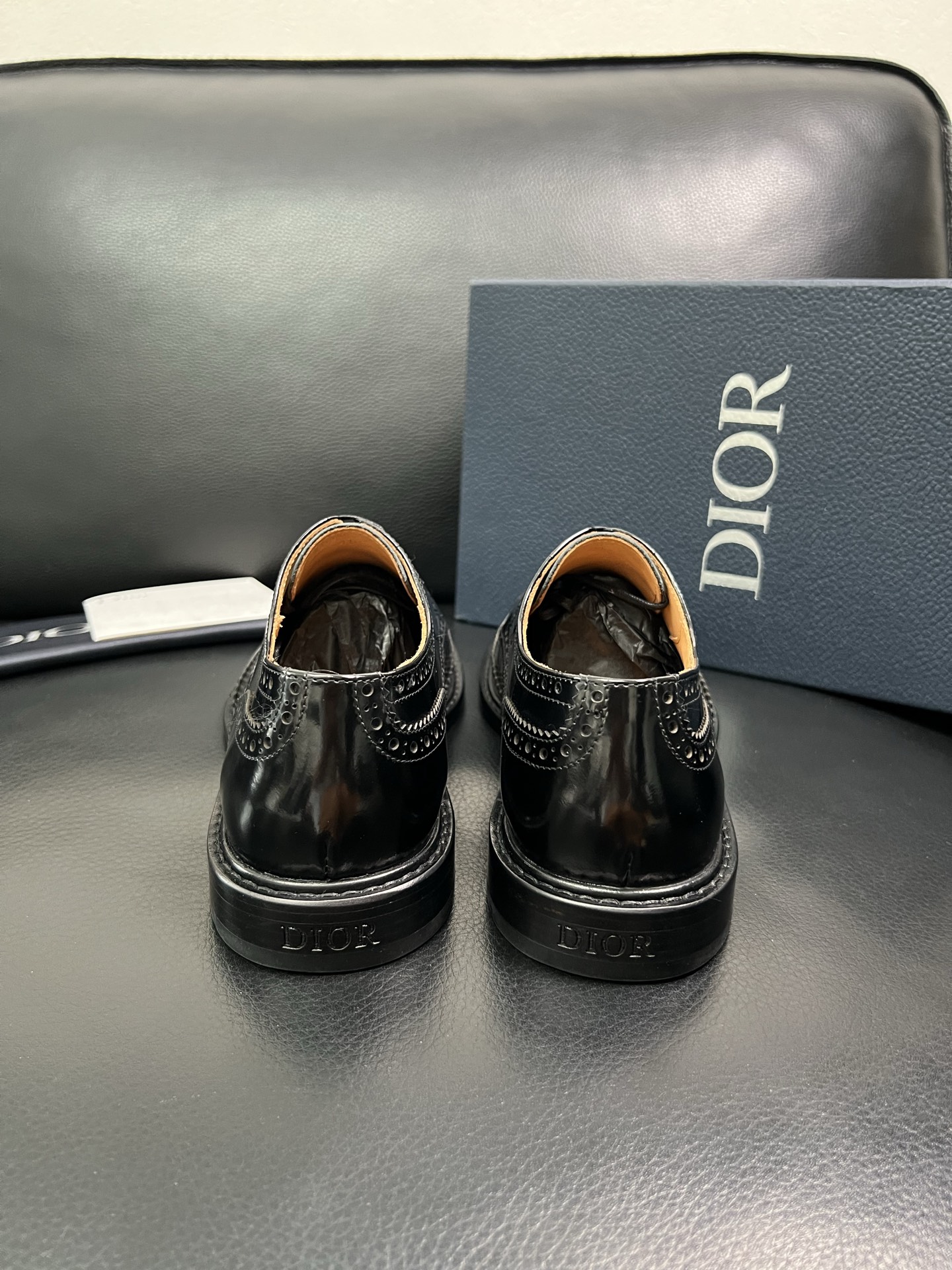 Dior 顶级代购 迪奥 专柜同步 原厂配置，意大利进口牛皮，全进口水染牛皮里垫，鞋底：原厂特供原版底超