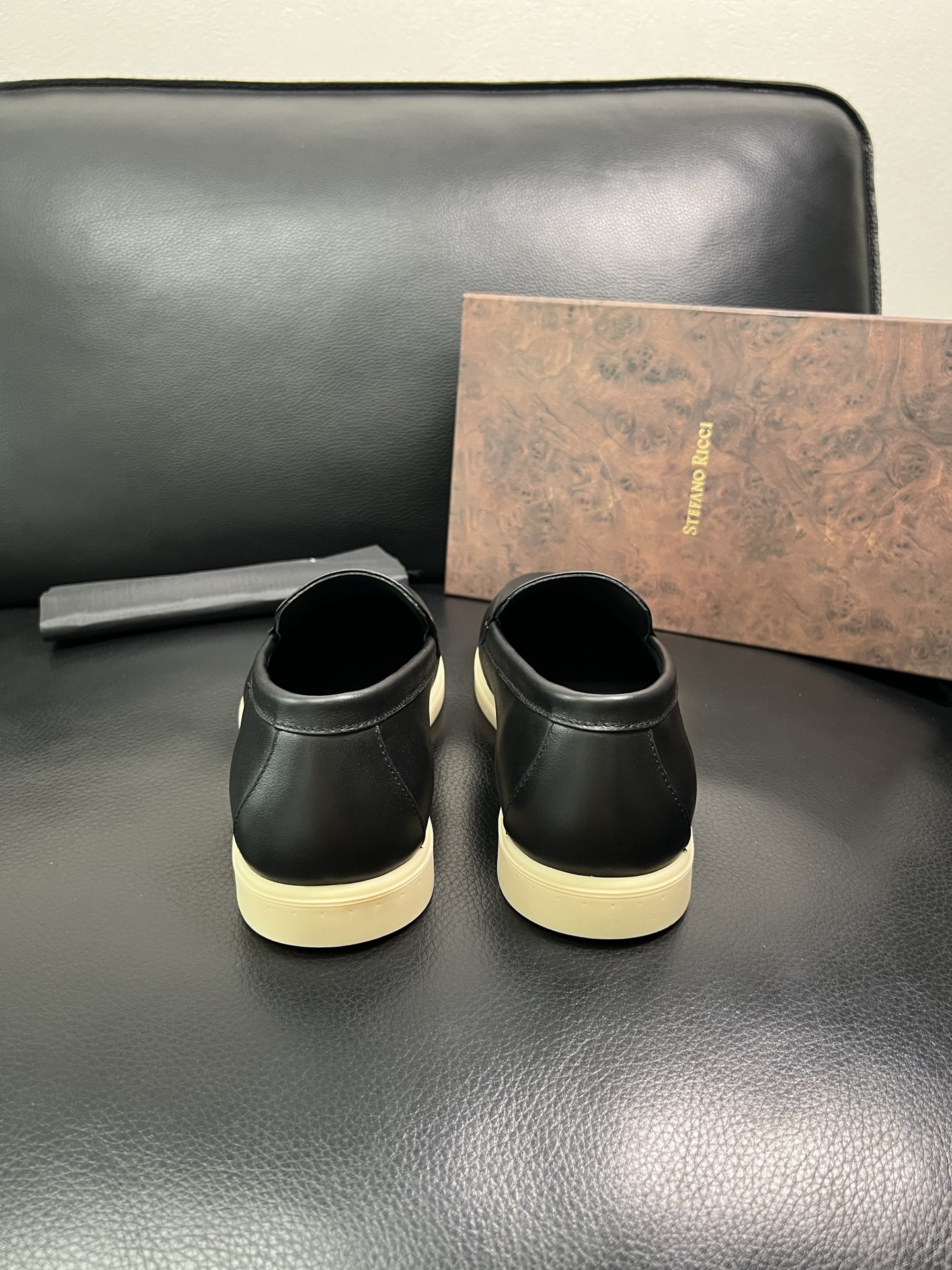 StefanoRicci 顶级代购 史蒂芬 劳尼治 专柜新品同步，鞋面意大利进口牛皮面料，进口水染牛皮内