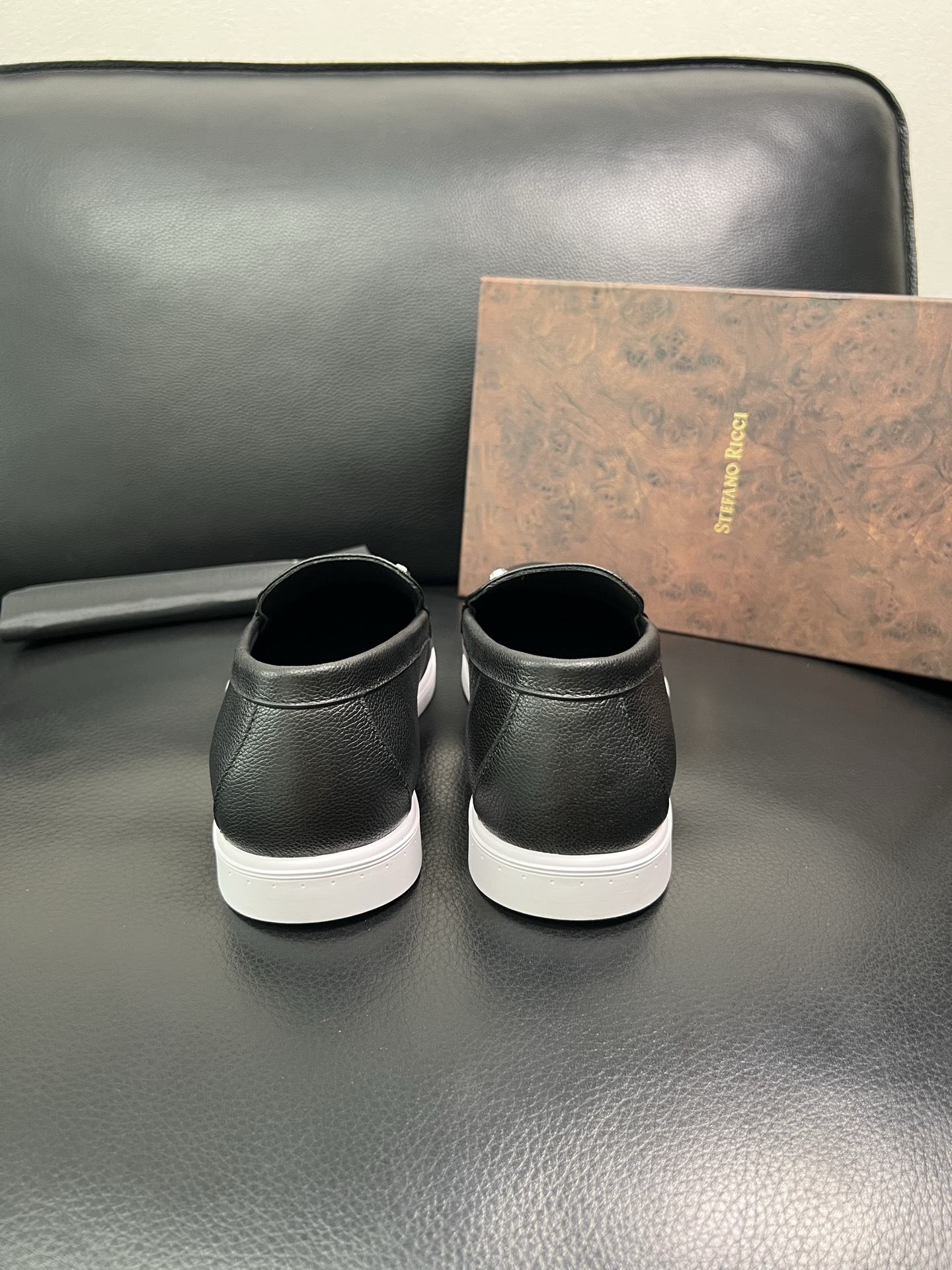 StefanoRicci 顶级代购 史蒂芬 劳尼治 专柜新品同步，鞋面意大利进口牛皮面料，进口水染牛皮内