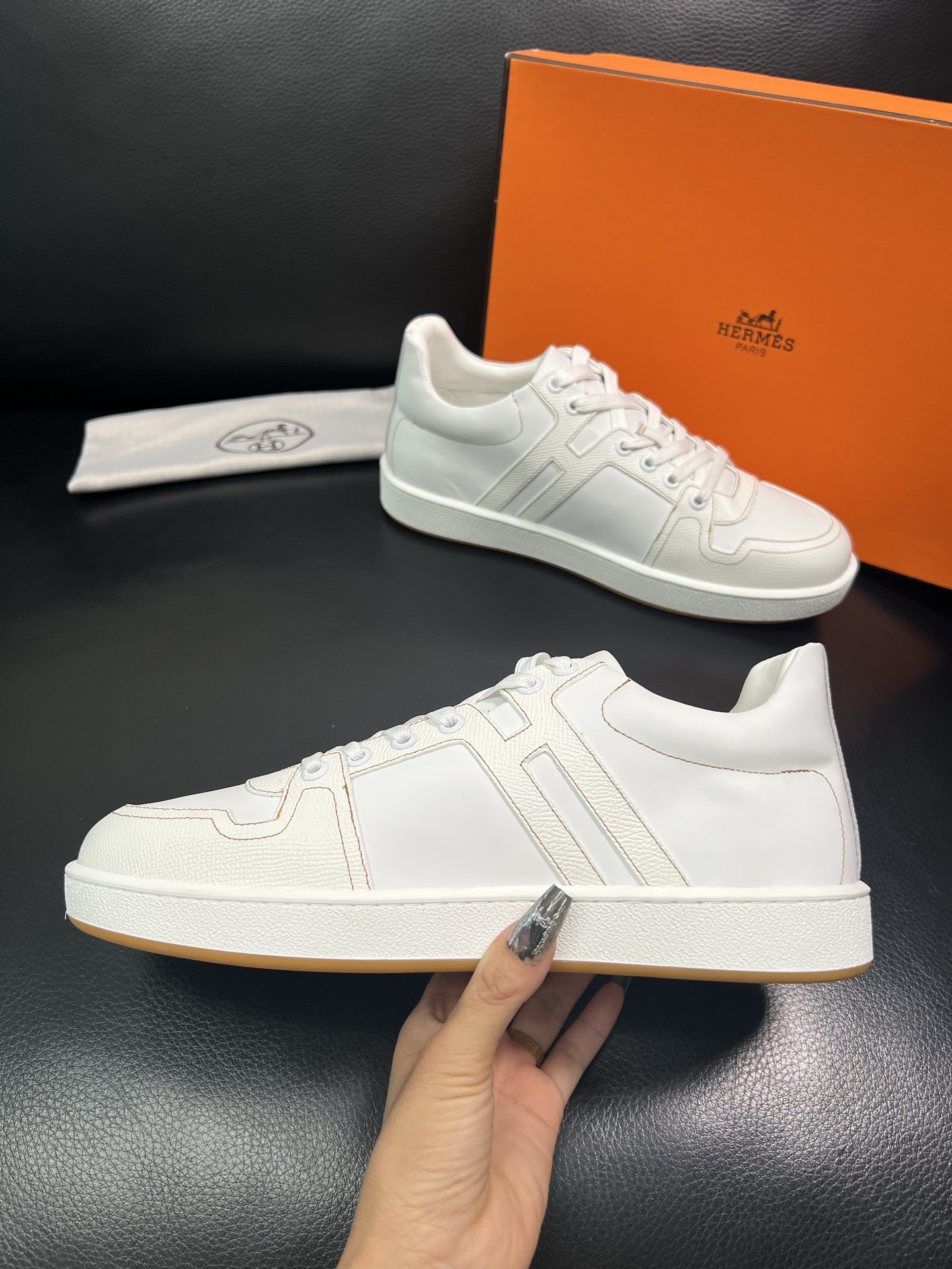 Hermes 顶级代购 爱马仕 专柜同步发售原厂配置，意大利进口原版牛皮面料，高品质拼接工艺，全进口水染
