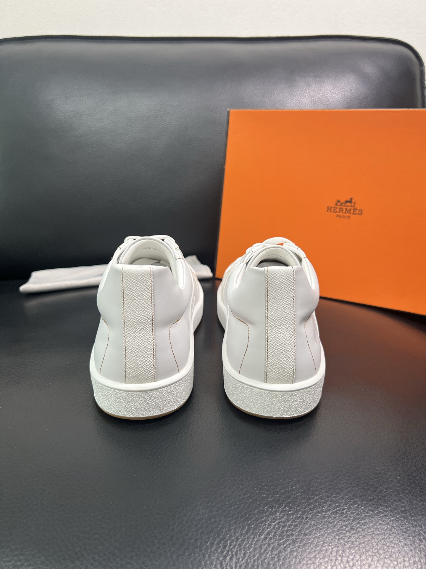 Hermes 顶级代购 爱马仕 专柜同步发售原厂配置，意大利进口原版牛皮面料，高品质拼接工艺，全进口水染