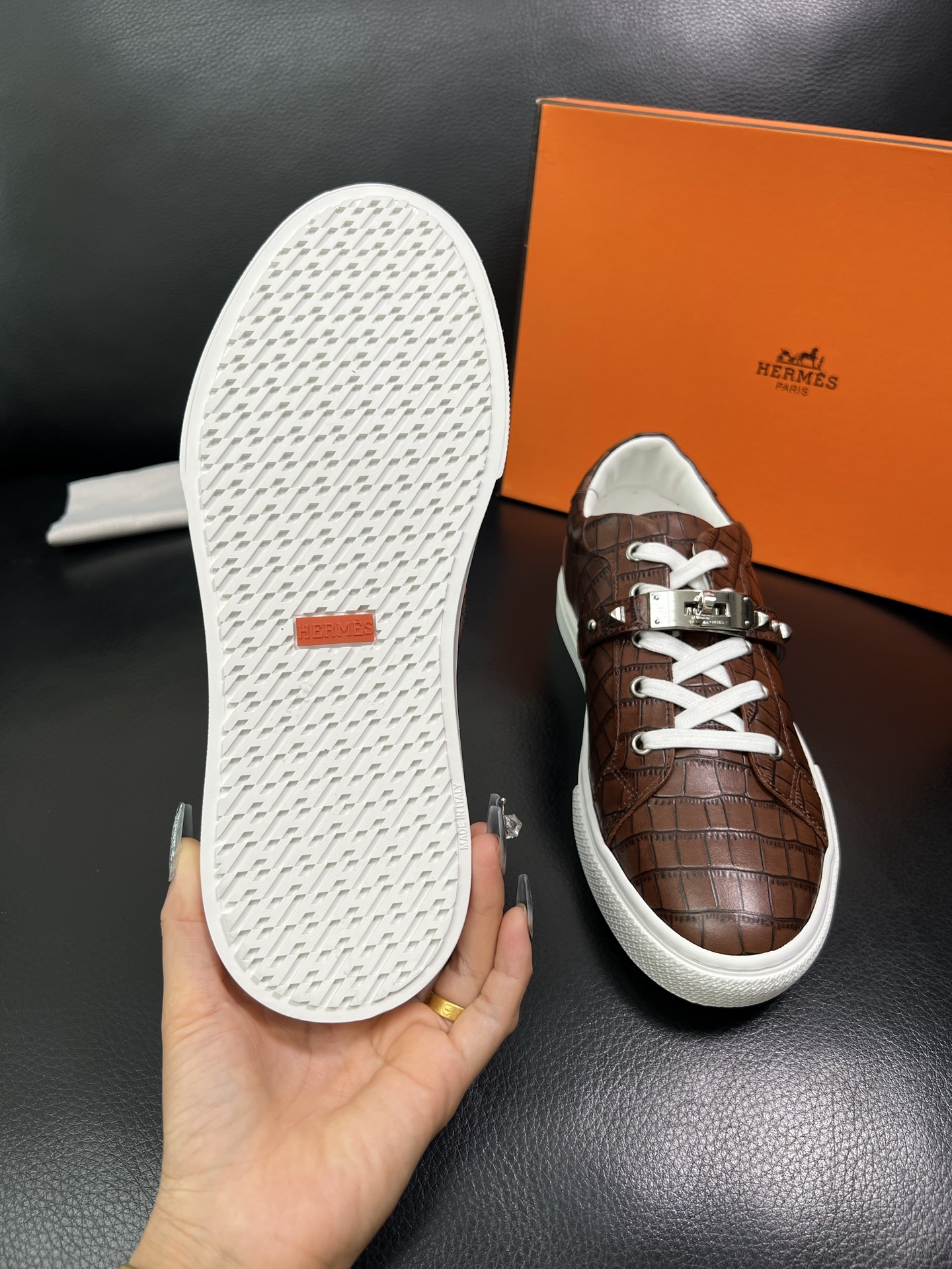 Hermes 顶级代购 爱马仕 专柜同步发售原厂配置，意大利进口原版牛皮面料，高品质拼接工艺，全进口水染