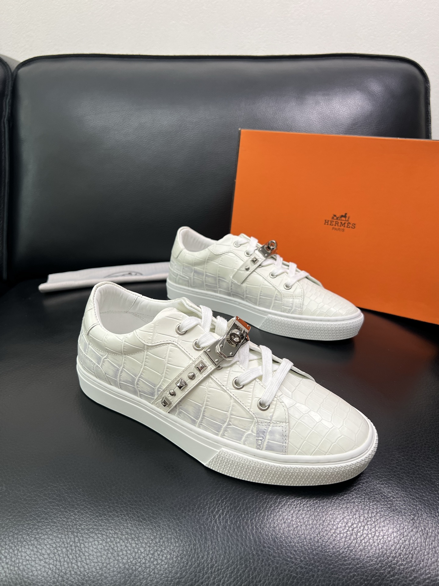 Hermes 顶级代购 爱马仕 专柜同步发售原厂配置，意大利进口原版牛皮面料，高品质拼接工艺，全进口水染