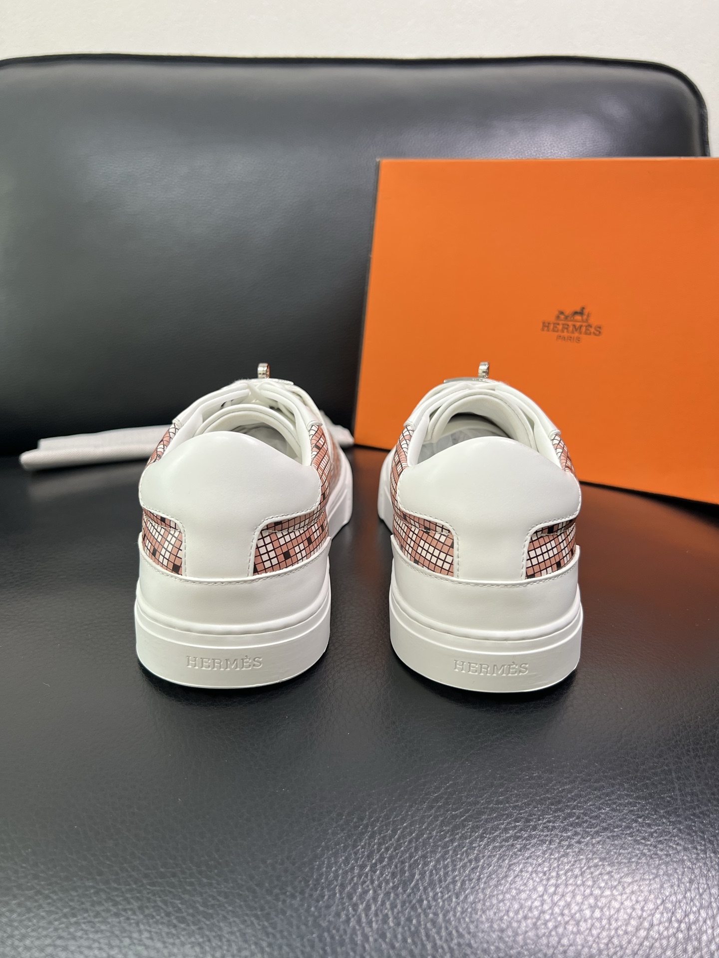 Hermes 顶级代购 爱马仕 专柜同步发售原厂配置，意大利进口原版牛皮面料，高品质拼接工艺，全进口水染