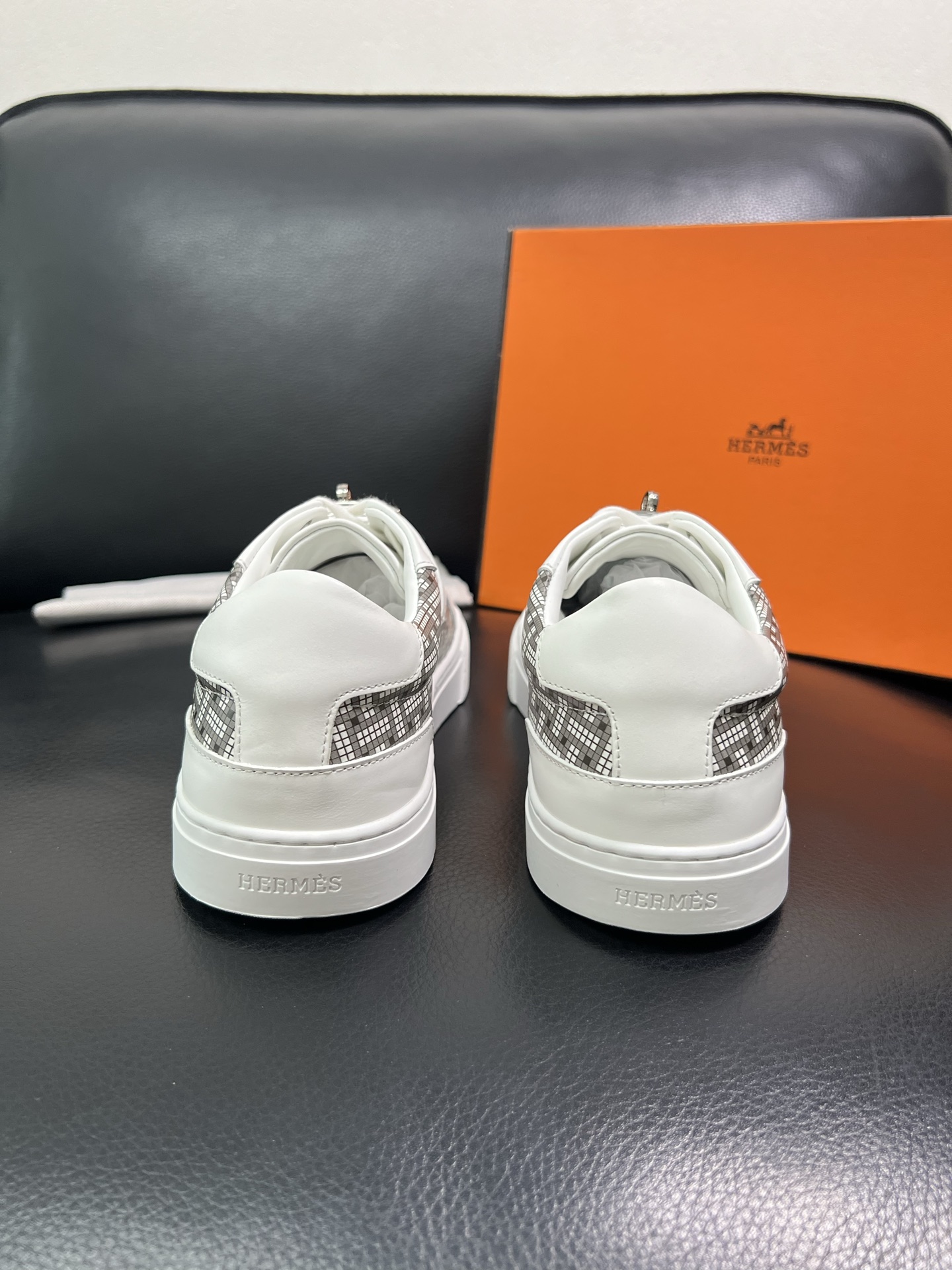Hermes 顶级代购 爱马仕 专柜同步发售原厂配置，意大利进口原版牛皮面料，高品质拼接工艺，全进口水染