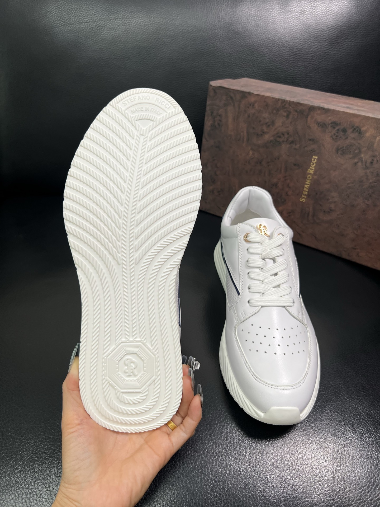 StefanoRicci 顶级代购 史蒂芬 劳尼治 专柜新品同步，鞋面意大利进口牛皮面料，进口水染牛皮内